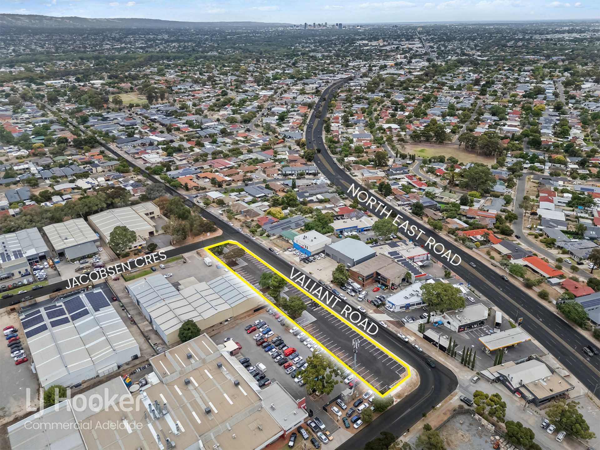 13 Valiant Road, HOLDEN HILL