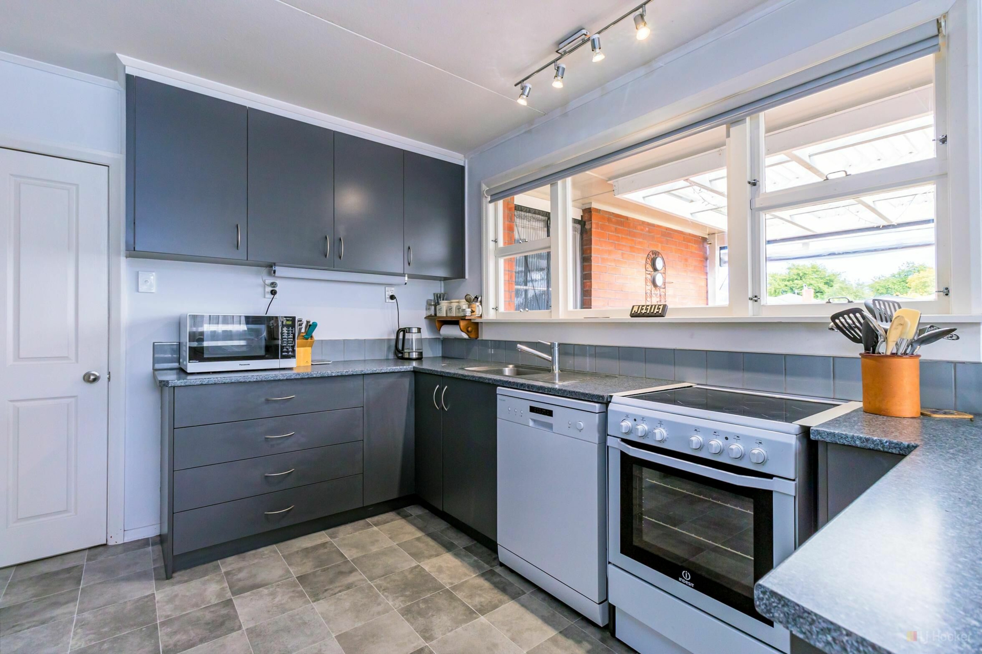 24 Rhodes Street, WAIMATE