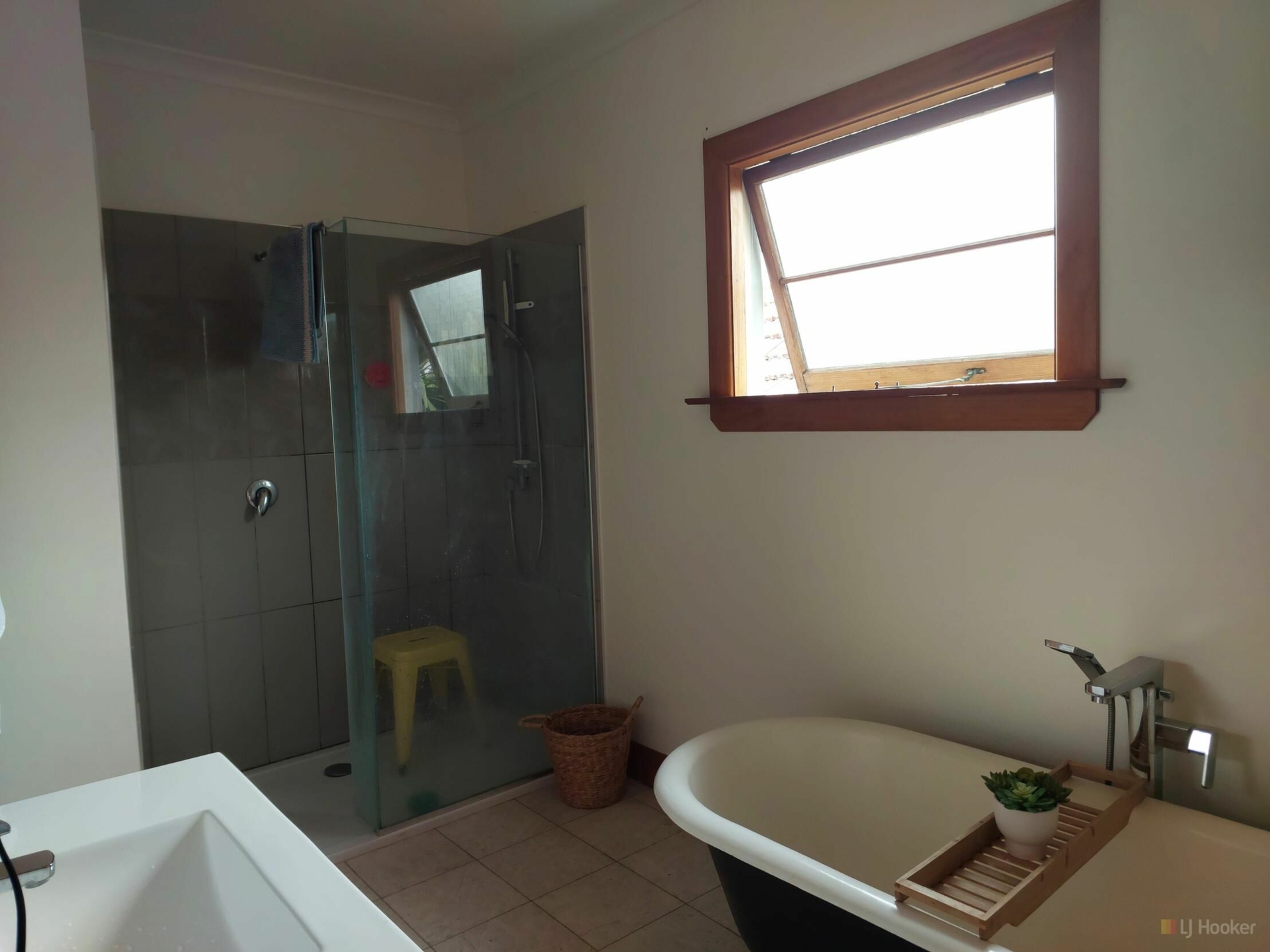 17 Thackeray Street, SAINT ANDREWS