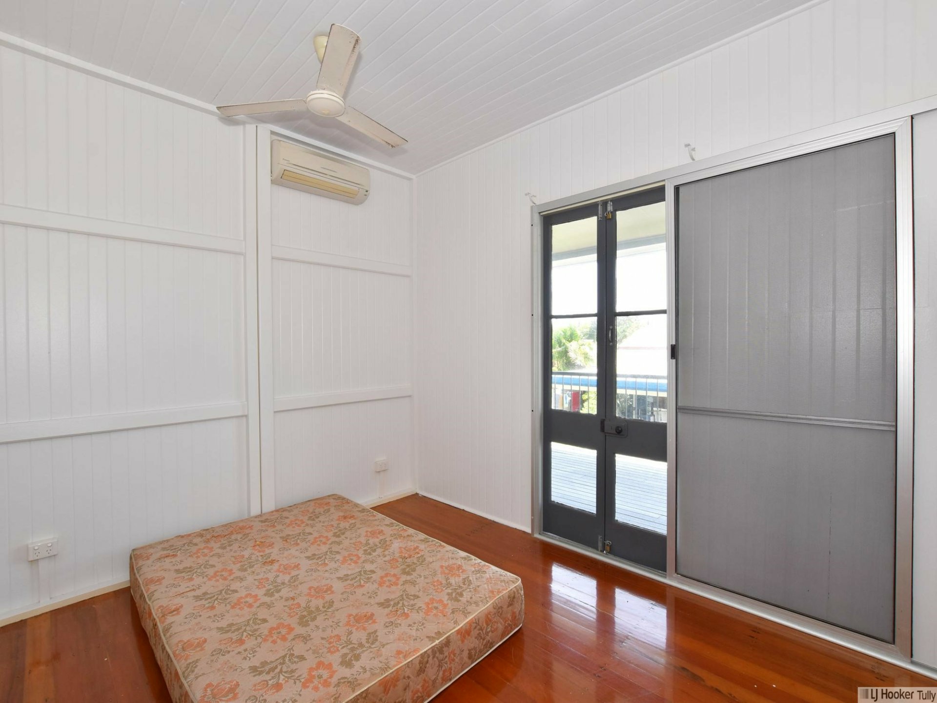 12 Sydney Smith Street, KURRIMINE BEACH