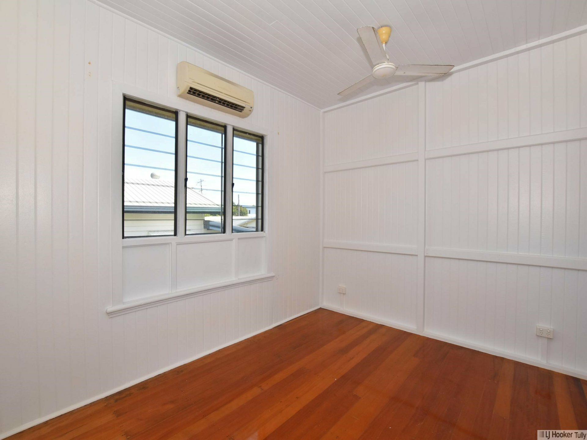 12 Sydney Smith Street, KURRIMINE BEACH