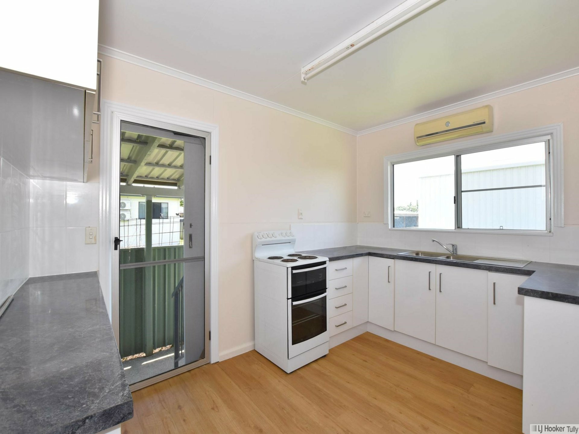 12 Sydney Smith Street, KURRIMINE BEACH