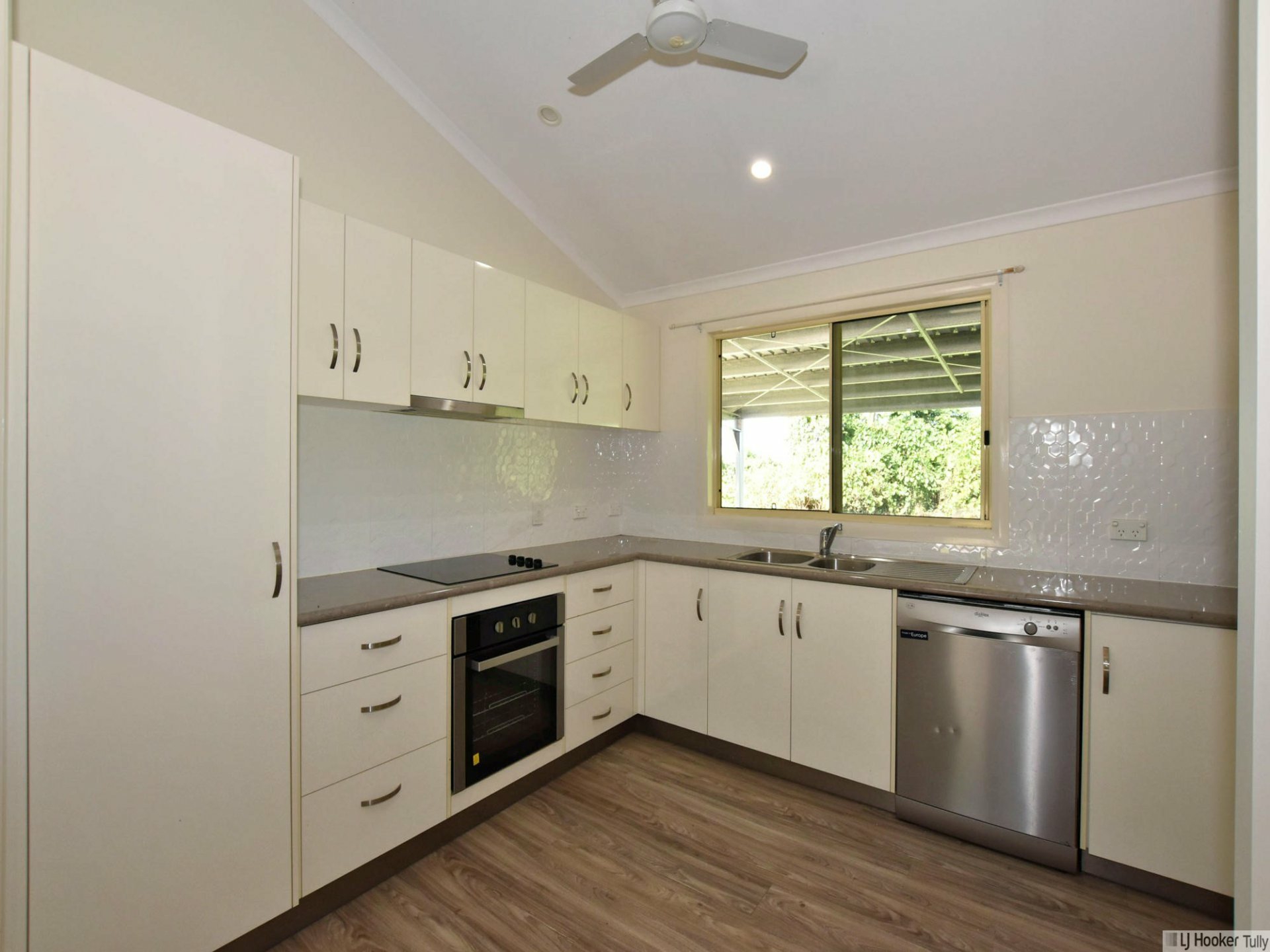 752 Old Tully Road Djarawong QLD Property Details LJ Hooker