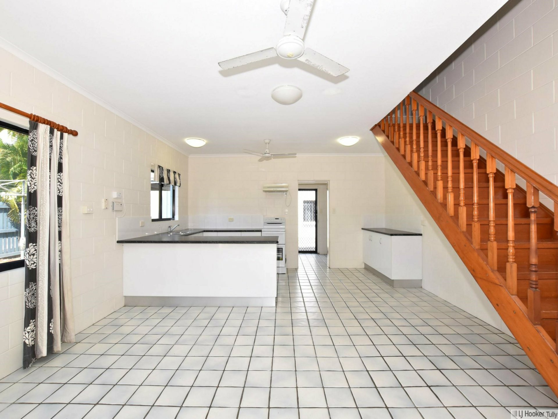 2/117 Taylor Street, TULLY HEADS