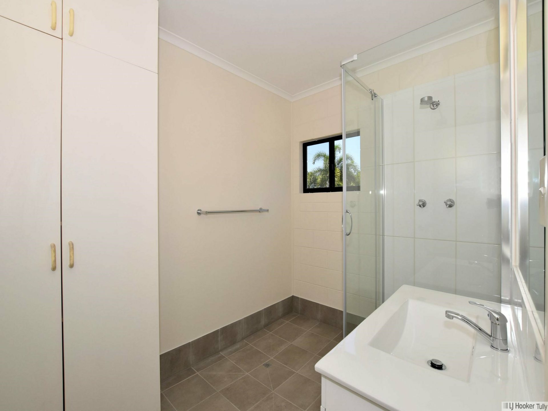 2/117 Taylor Street, TULLY HEADS