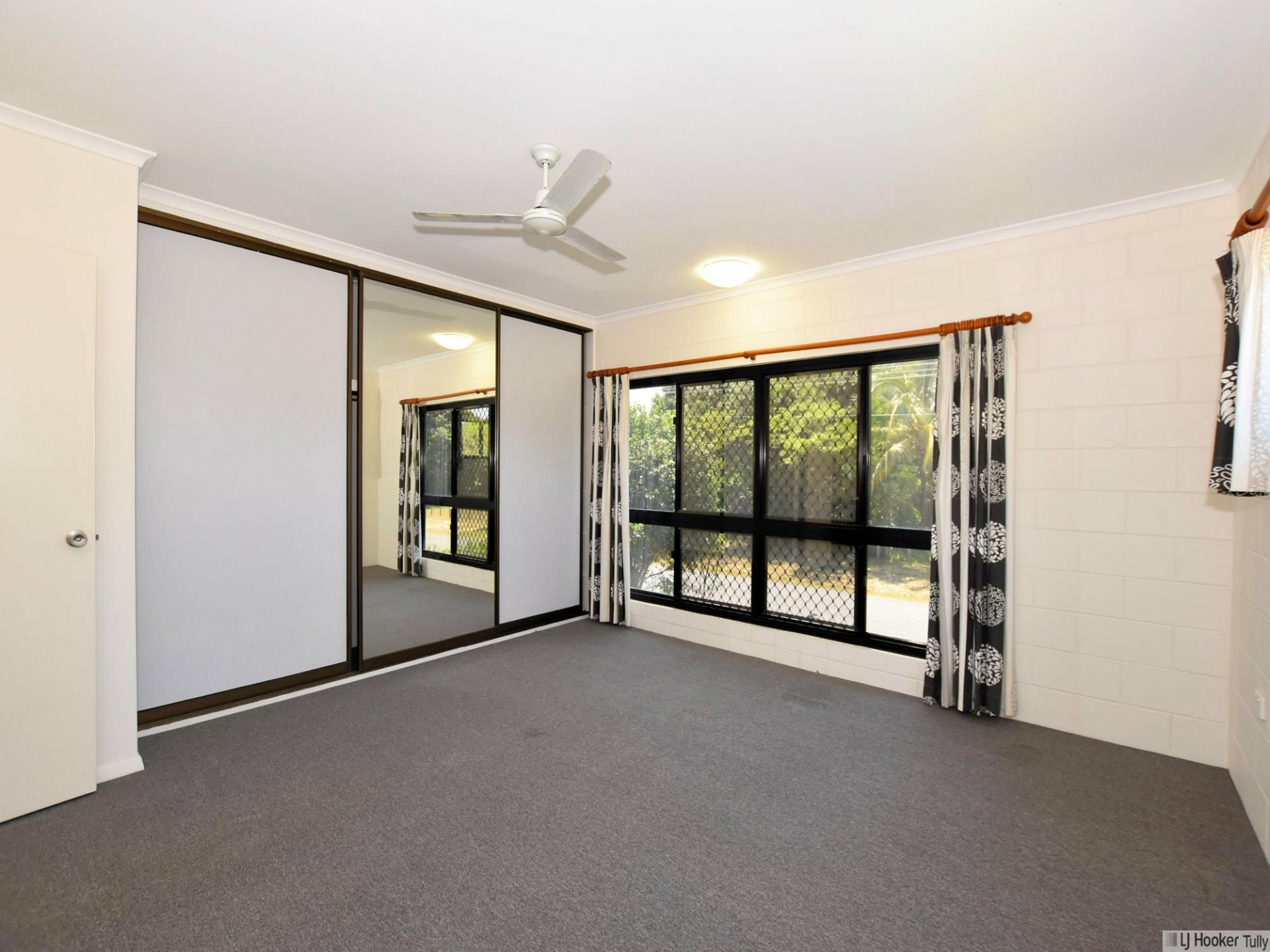 2/117 Taylor Street, TULLY HEADS
