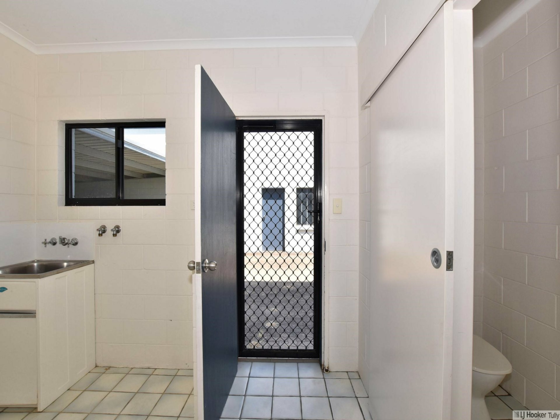 2/117 Taylor Street, TULLY HEADS