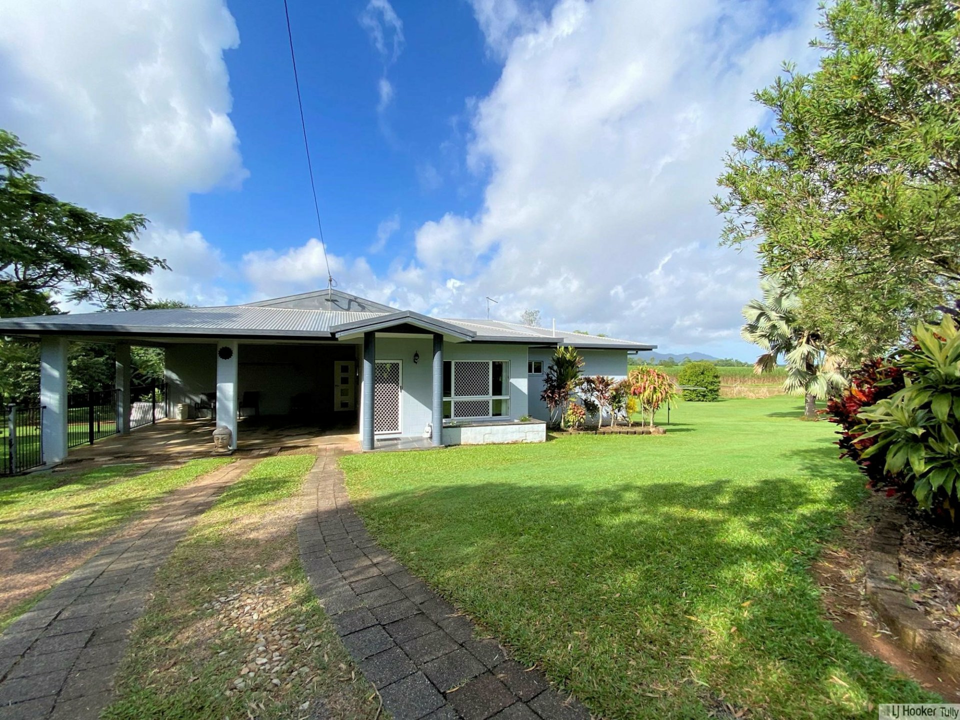 8 Stuart Drive Feluga QLD - House for Sale - LJ Hooker