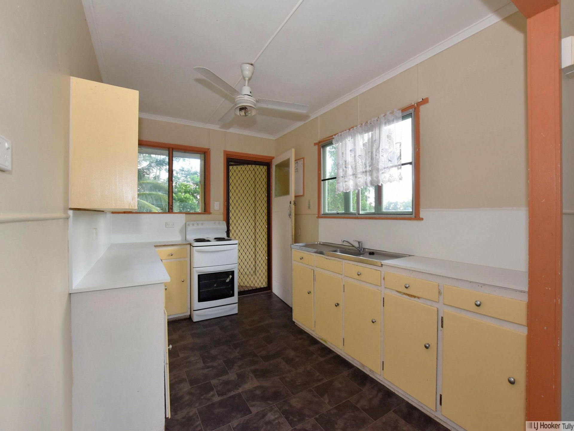 24 Theodore Street, TULLY