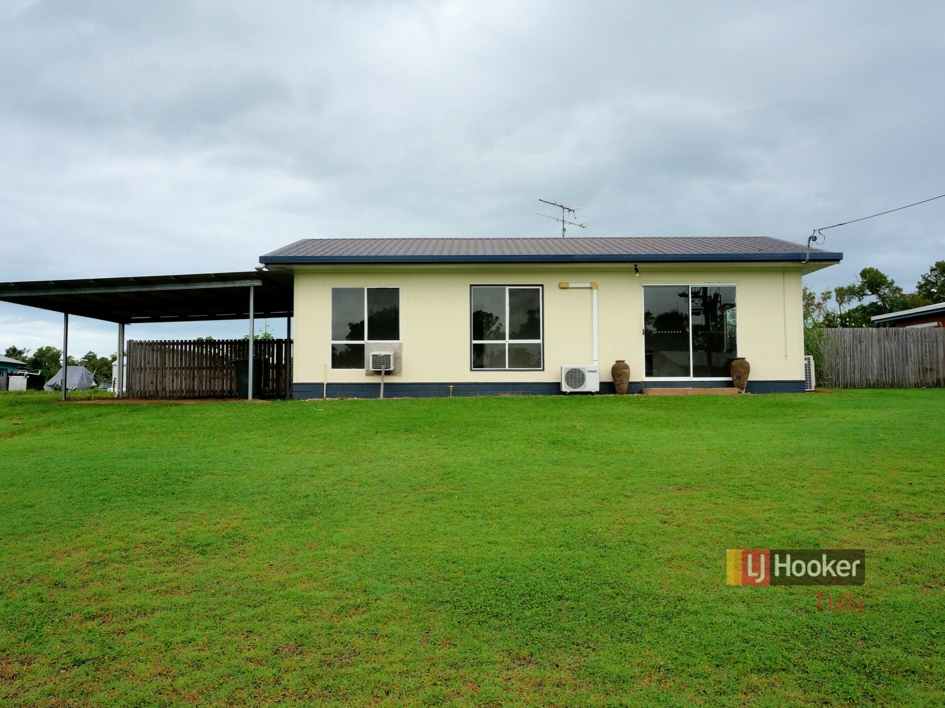 8 Casuarina Street Tully Heads QLD Property Details LJ Hooker