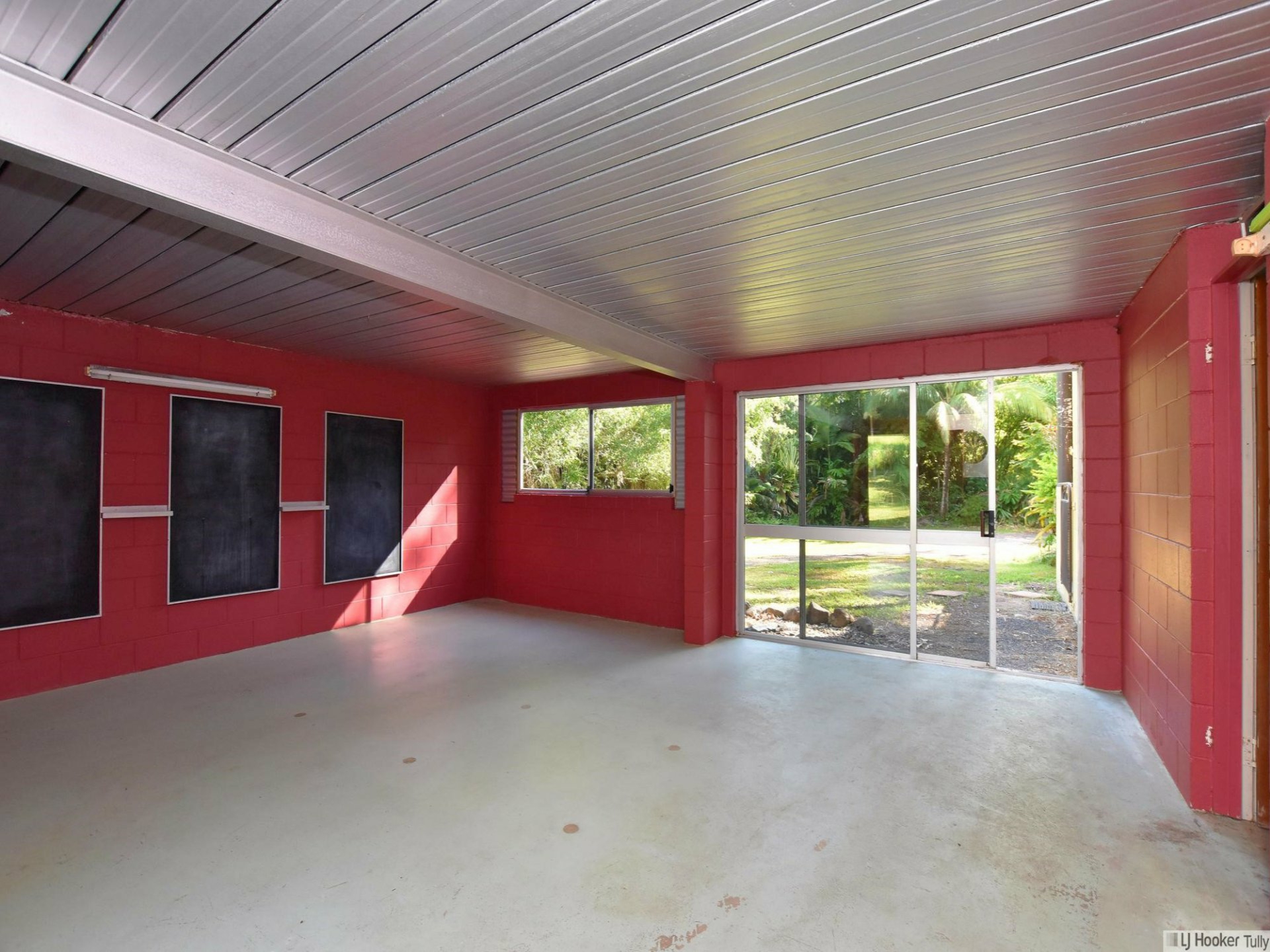 6 Lloyd Bell Road, MERRYBURN