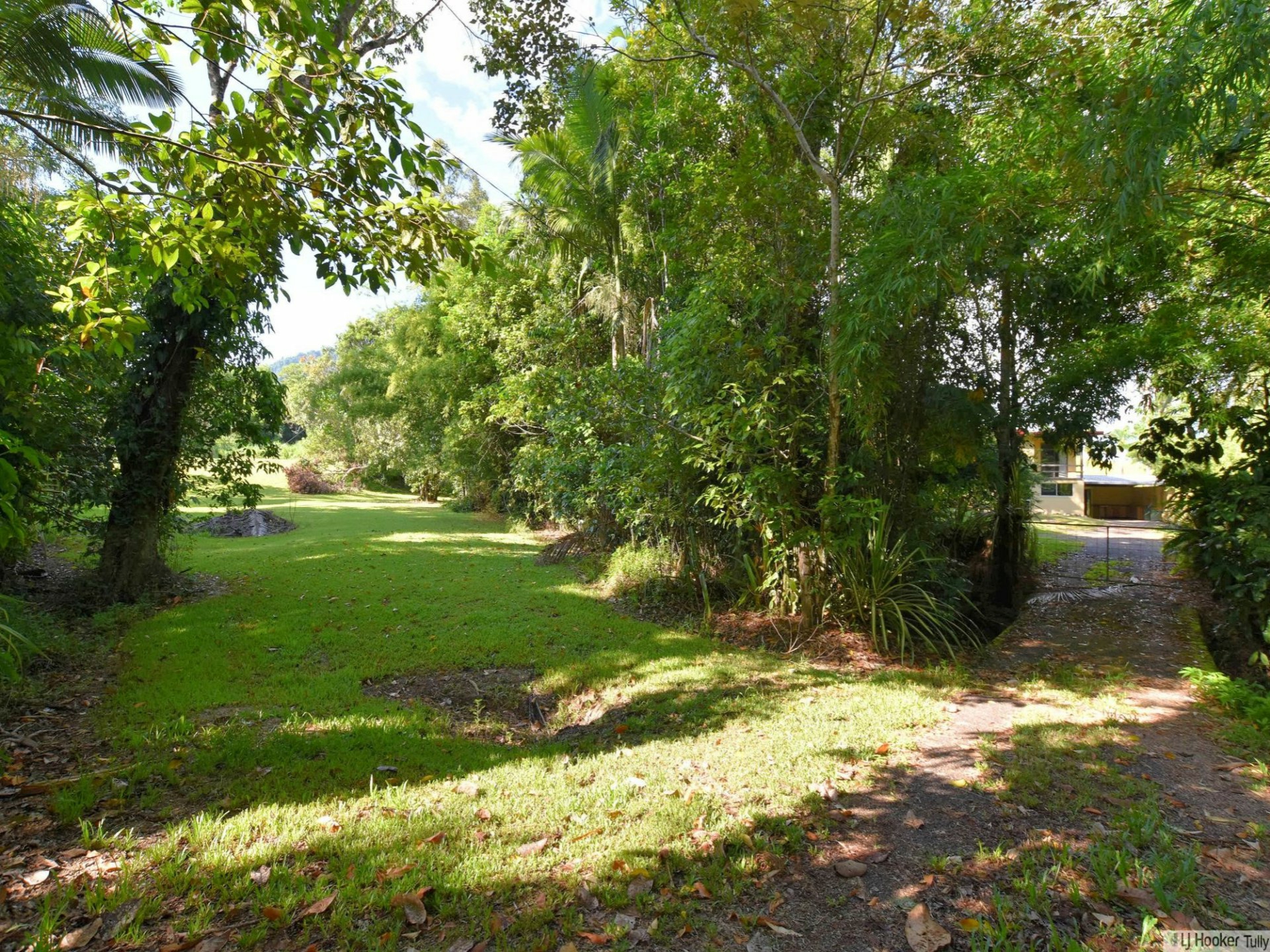 6 Lloyd Bell Road, MERRYBURN