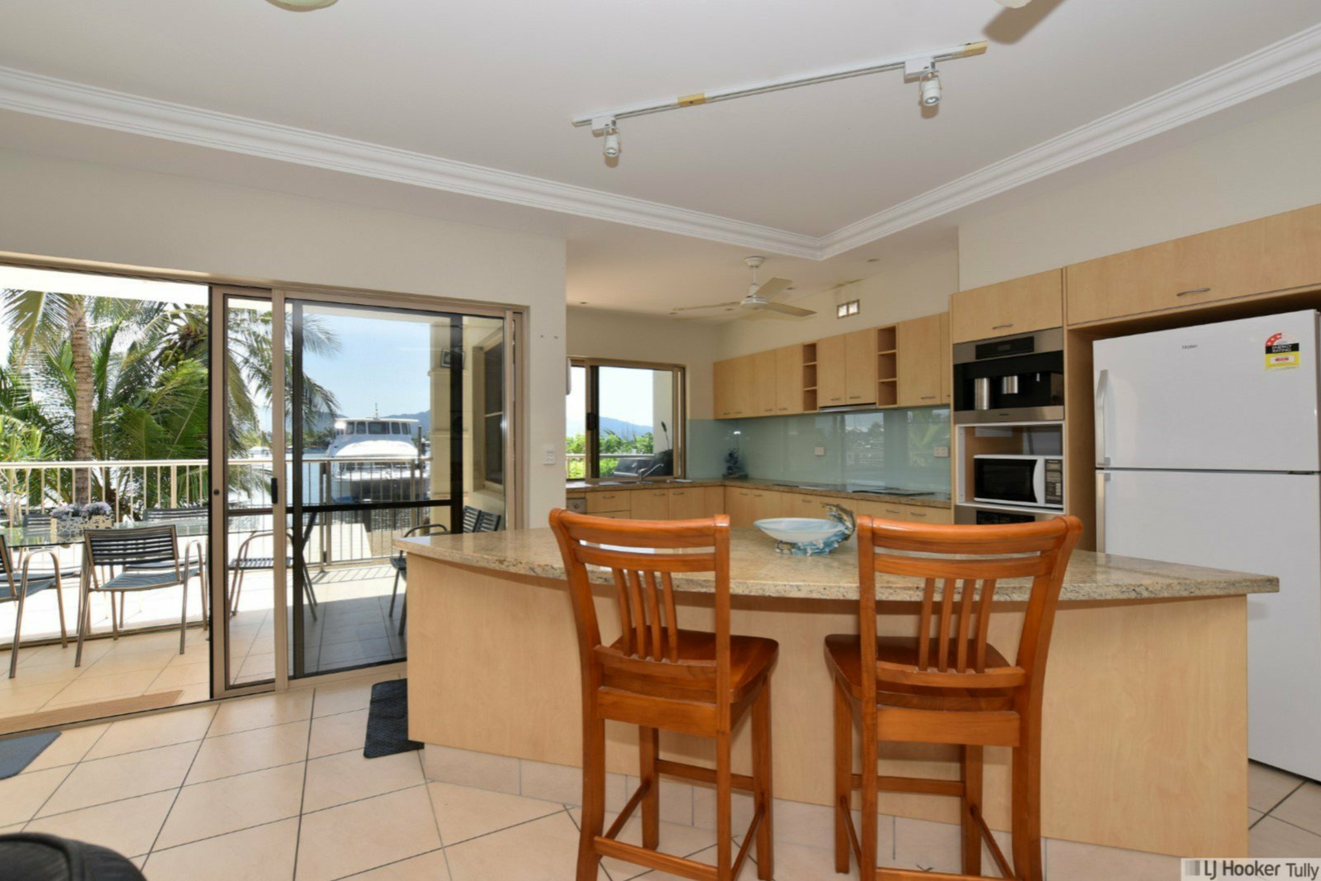 Unit 2/23 Poinciana Boulevard, CARDWELL