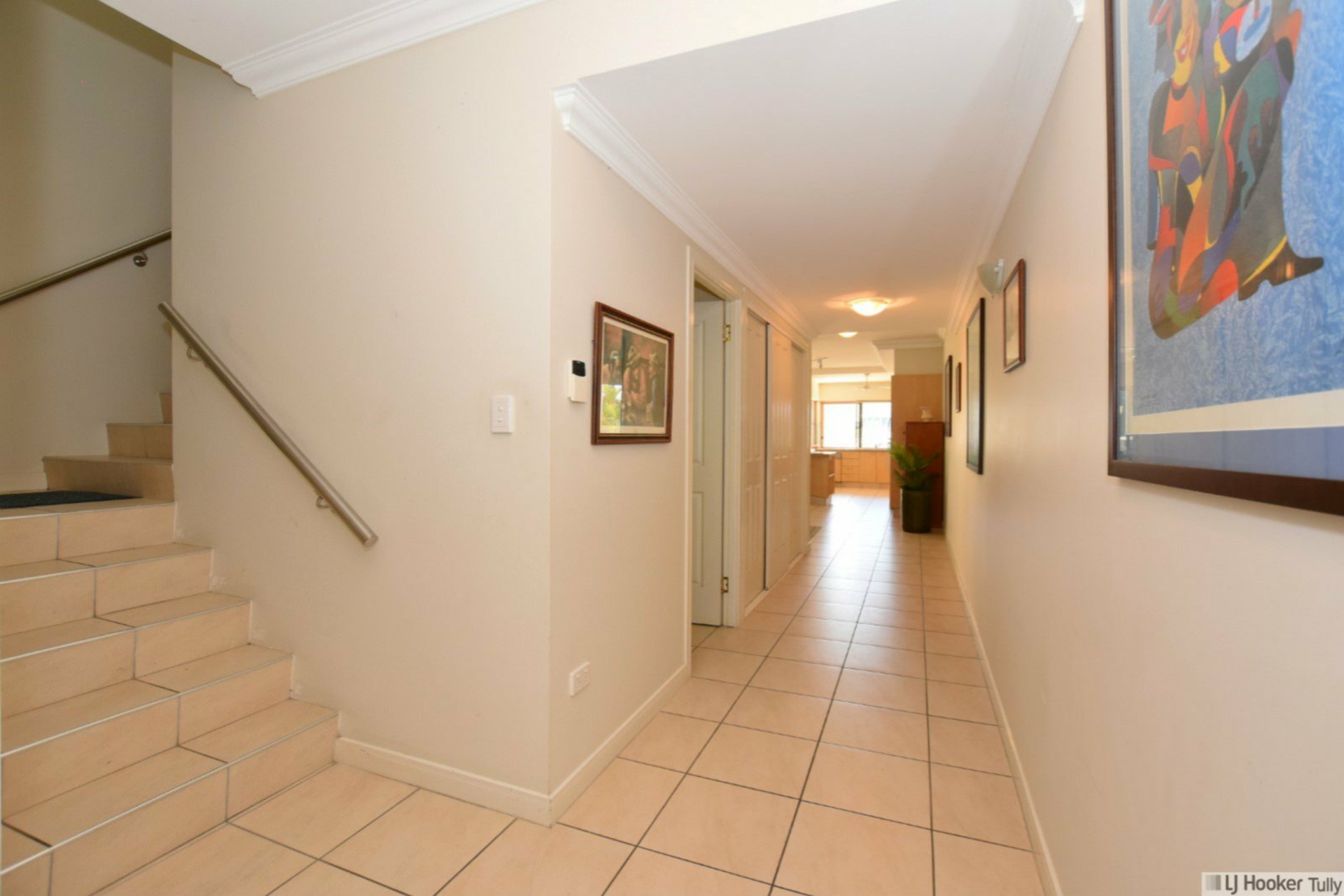 Unit 2/23 Poinciana Boulevard, CARDWELL