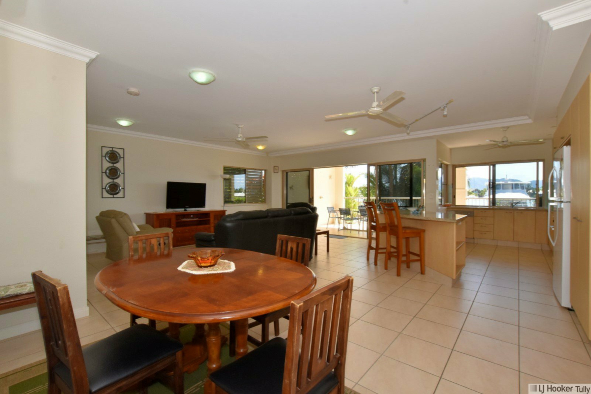 Unit 2/23 Poinciana Boulevard, CARDWELL