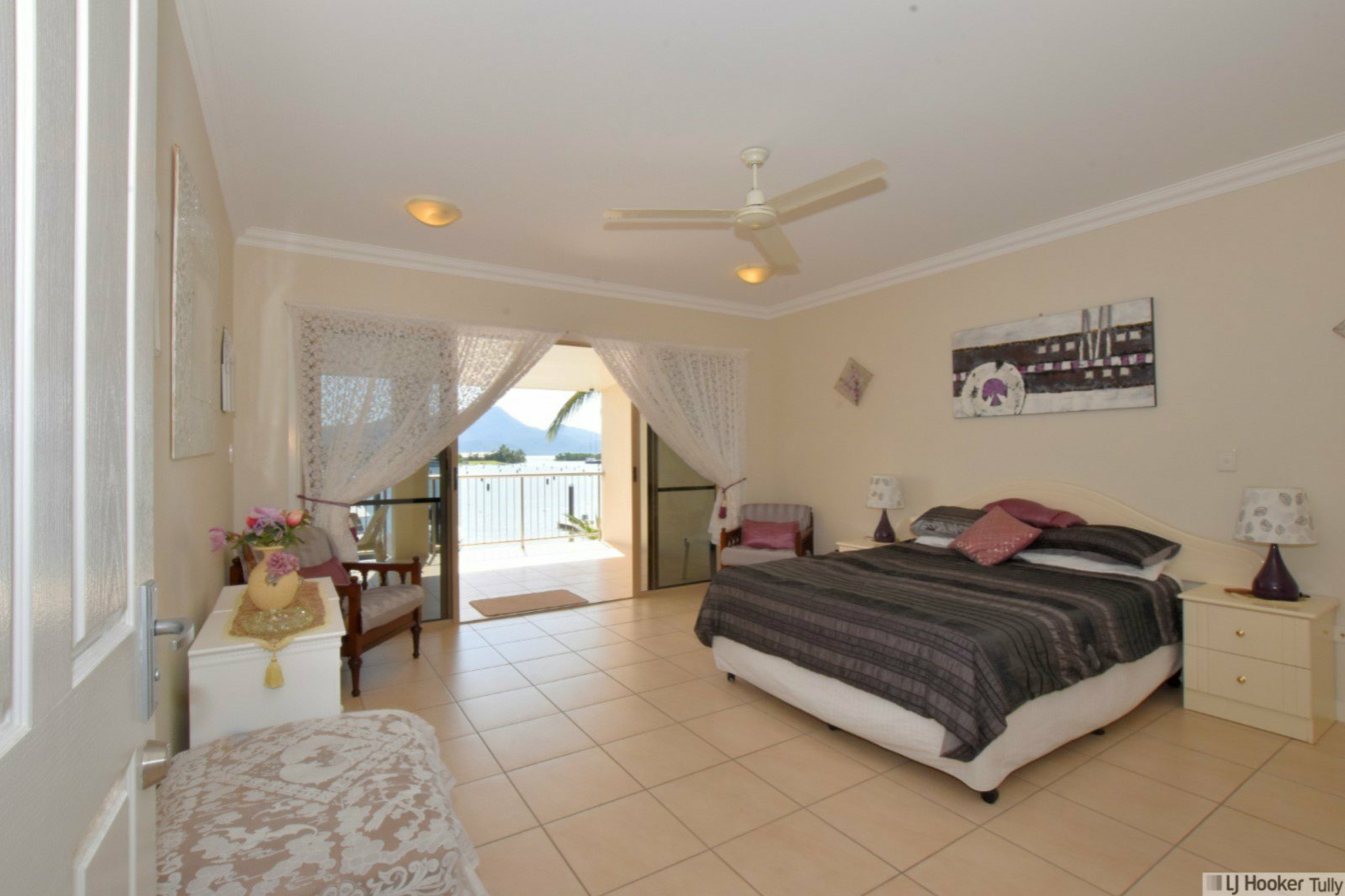 Unit 2/23 Poinciana Boulevard, CARDWELL