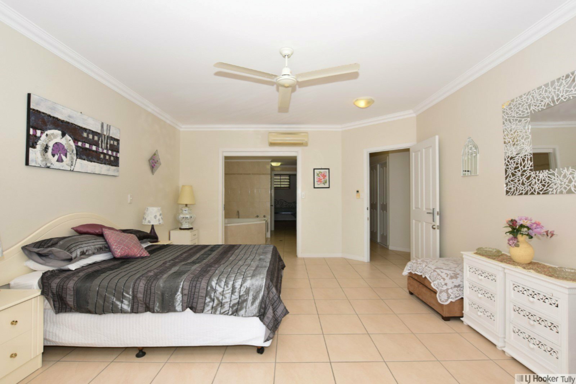 Unit 2/23 Poinciana Boulevard, CARDWELL