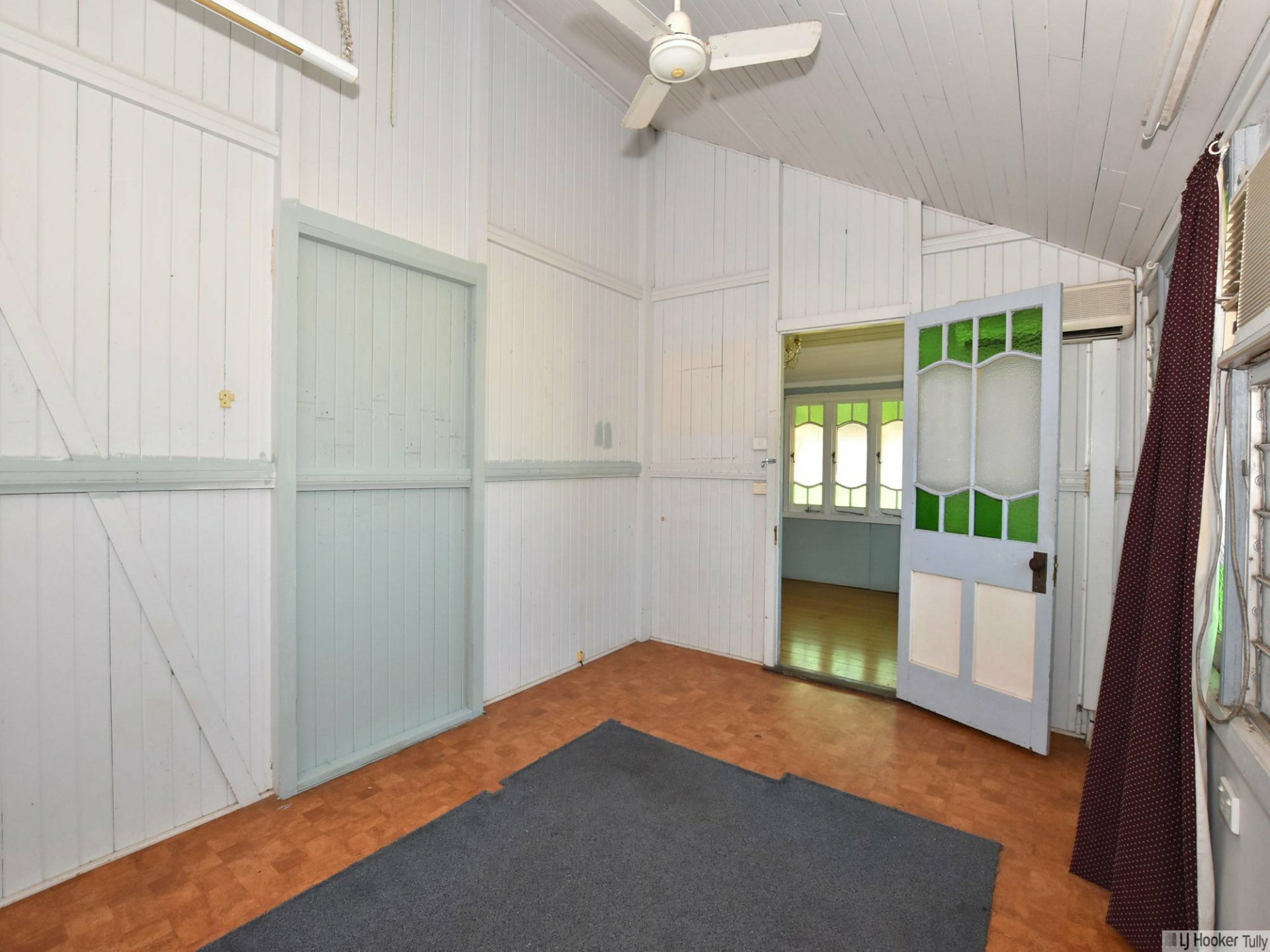 15 Flying Fish Point Road, INNISFAIL ESTATE