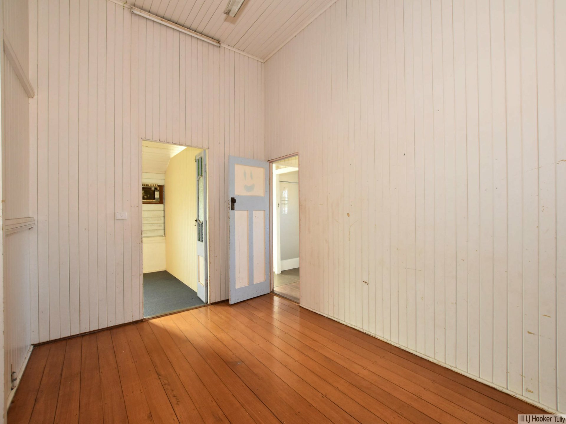 15 Flying Fish Point Road, INNISFAIL ESTATE