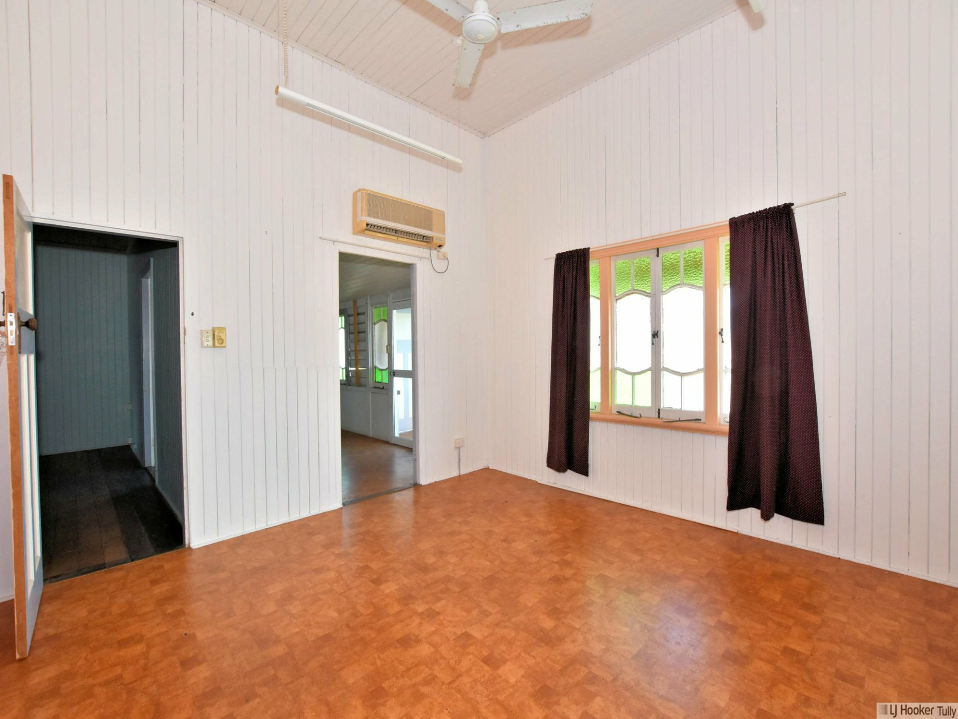 15 Flying Fish Point Road, INNISFAIL ESTATE