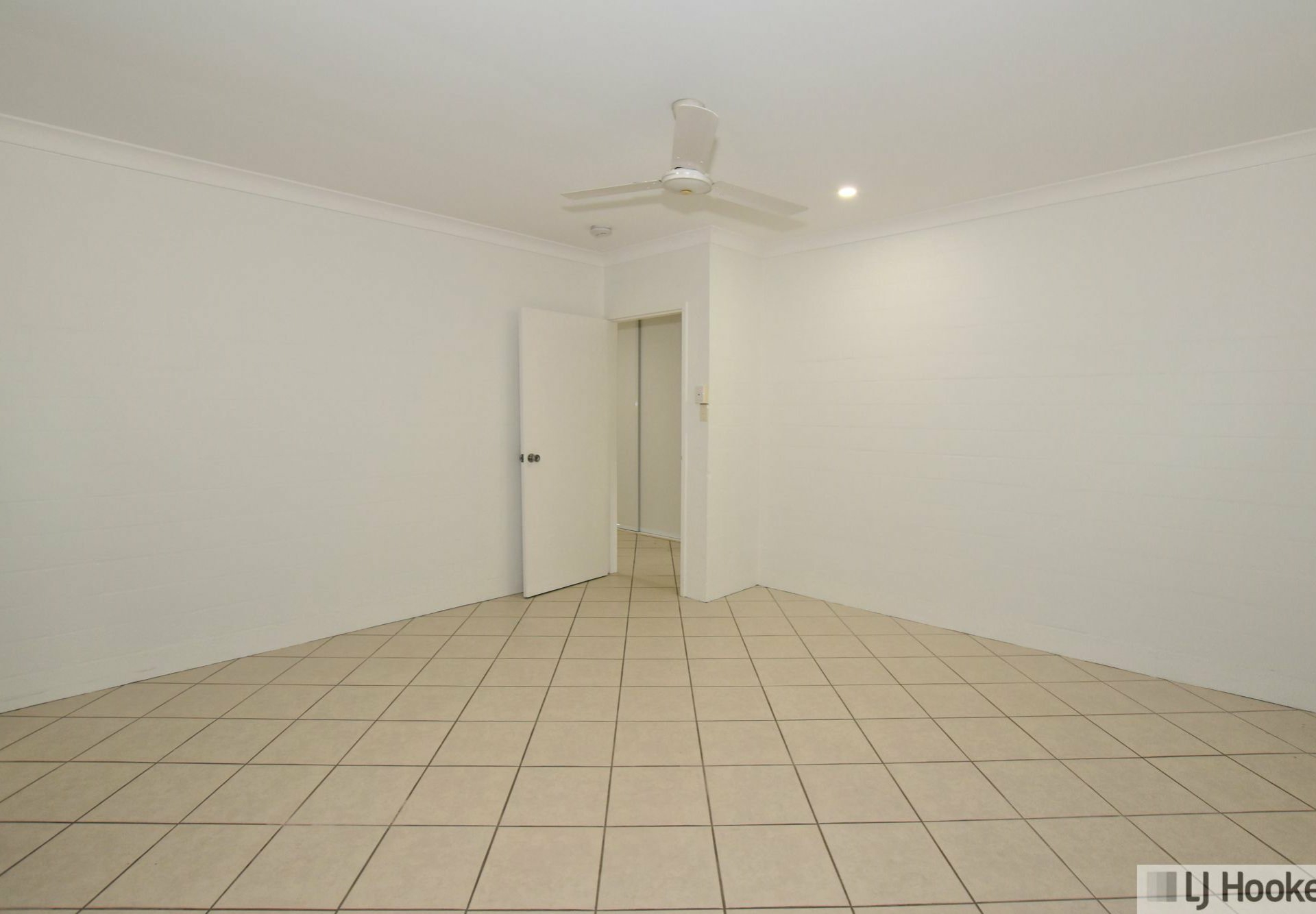 Unit 2/6 Melaleuca Drive, TULLY HEADS