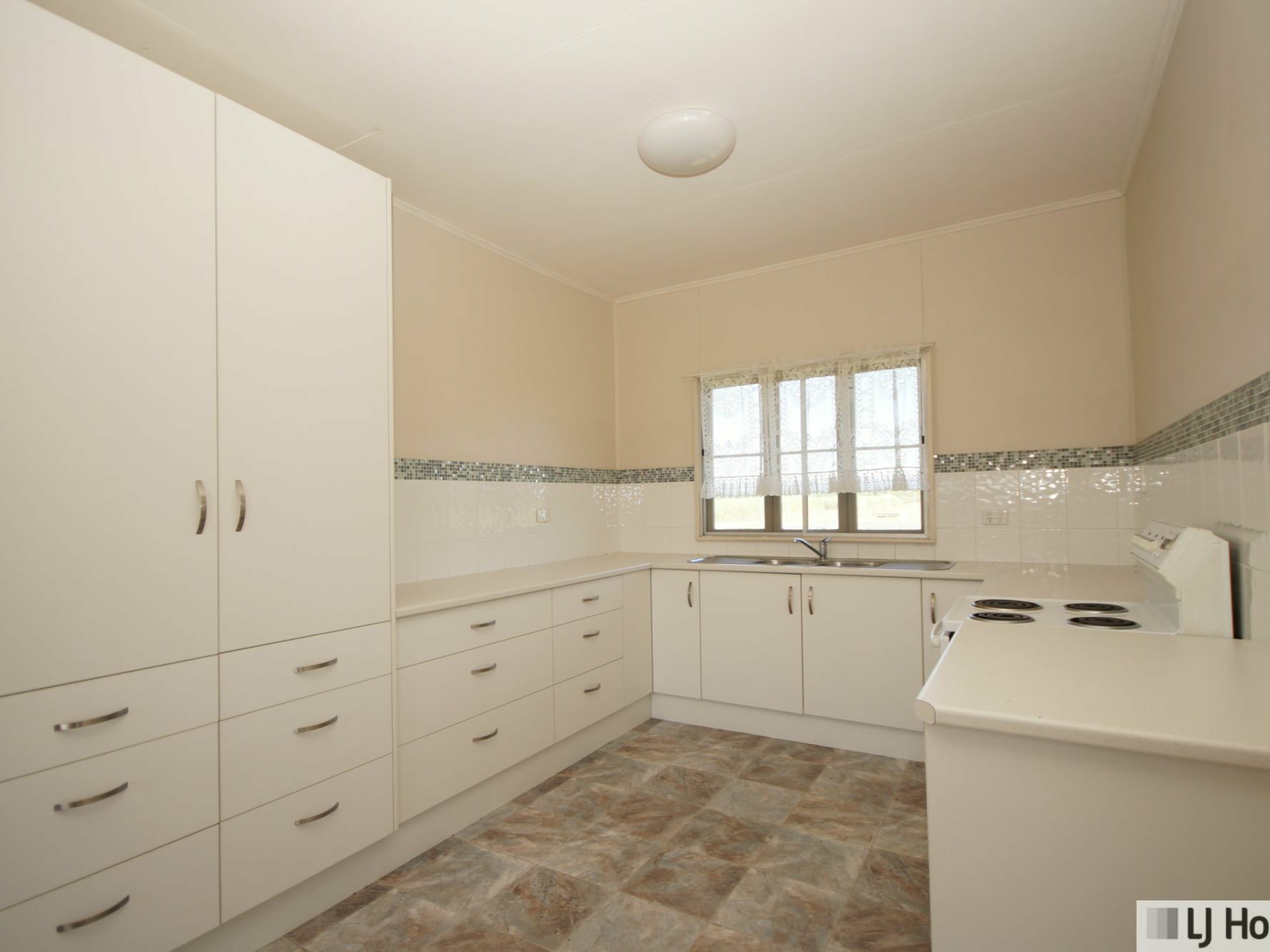 25 Rockingham Road, EURAMO