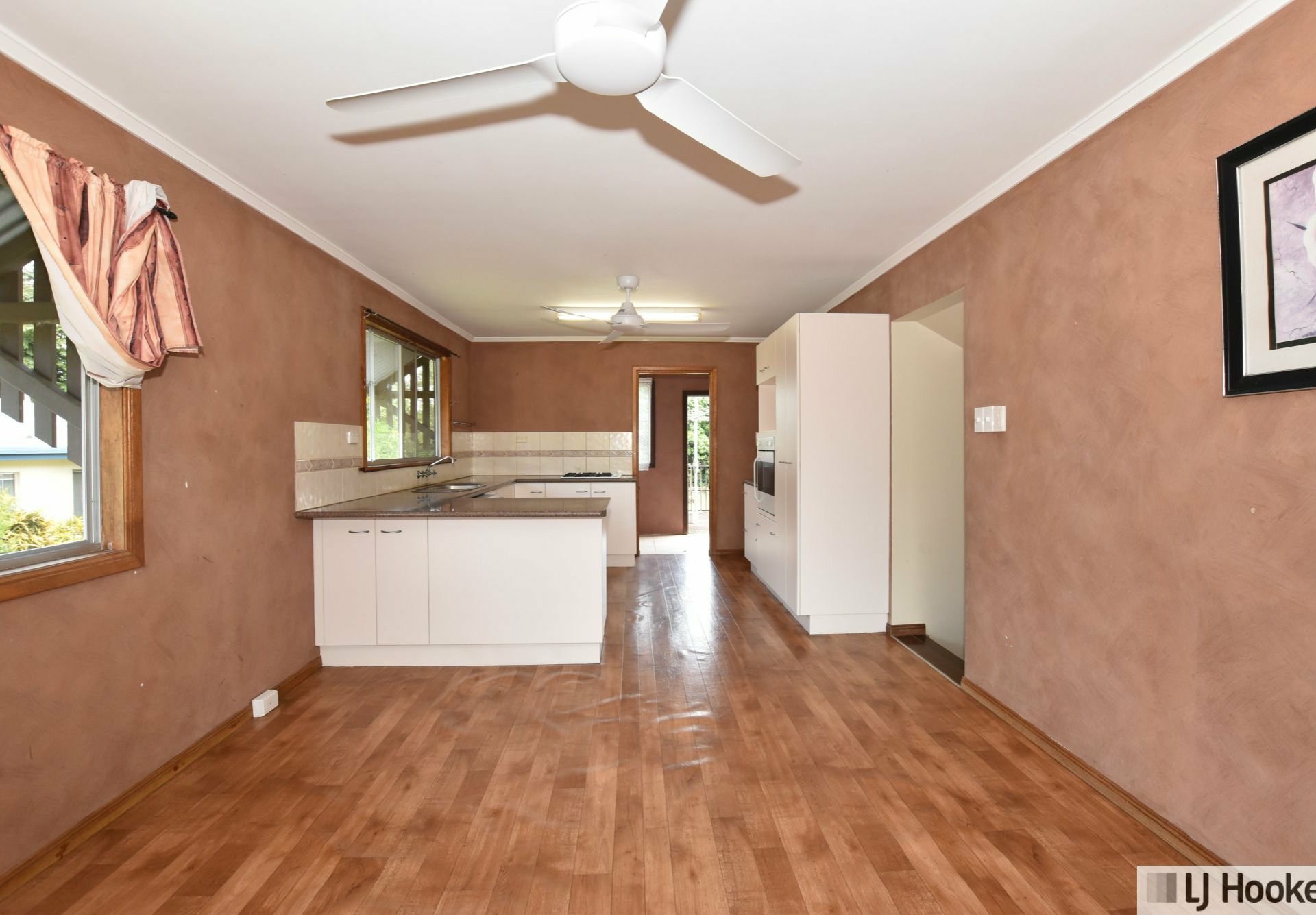11 King Street, TULLY