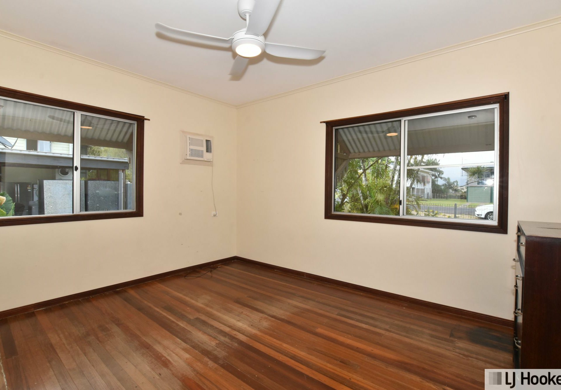11 King Street, TULLY