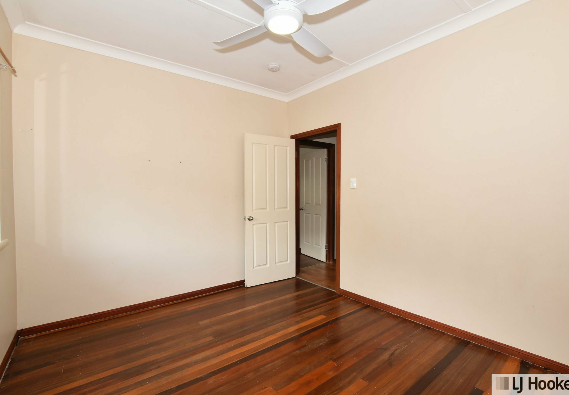 11 King Street, TULLY