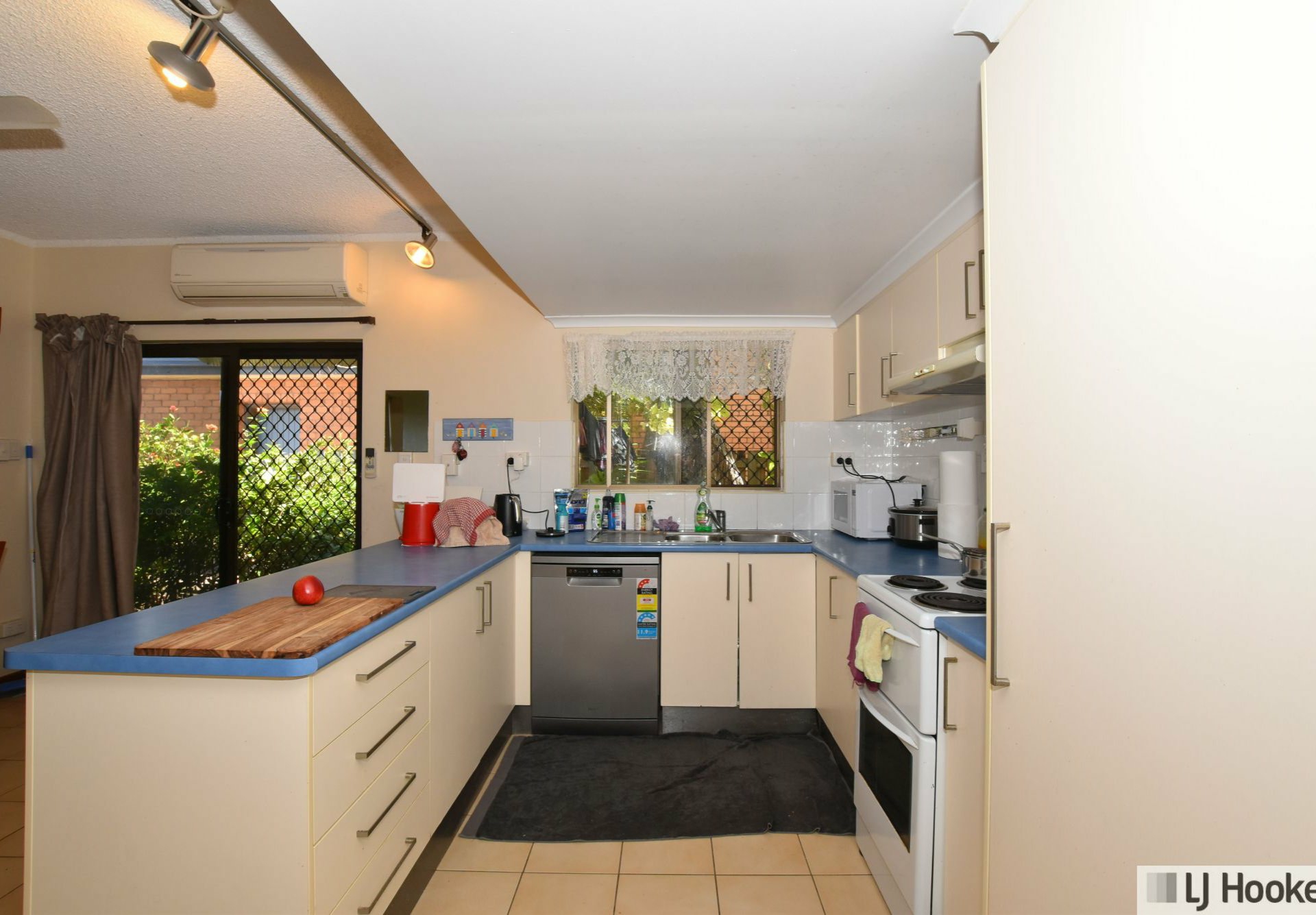 Unit 3/1 Marine Parade Cardwell QLD Property Details LJ Hooker