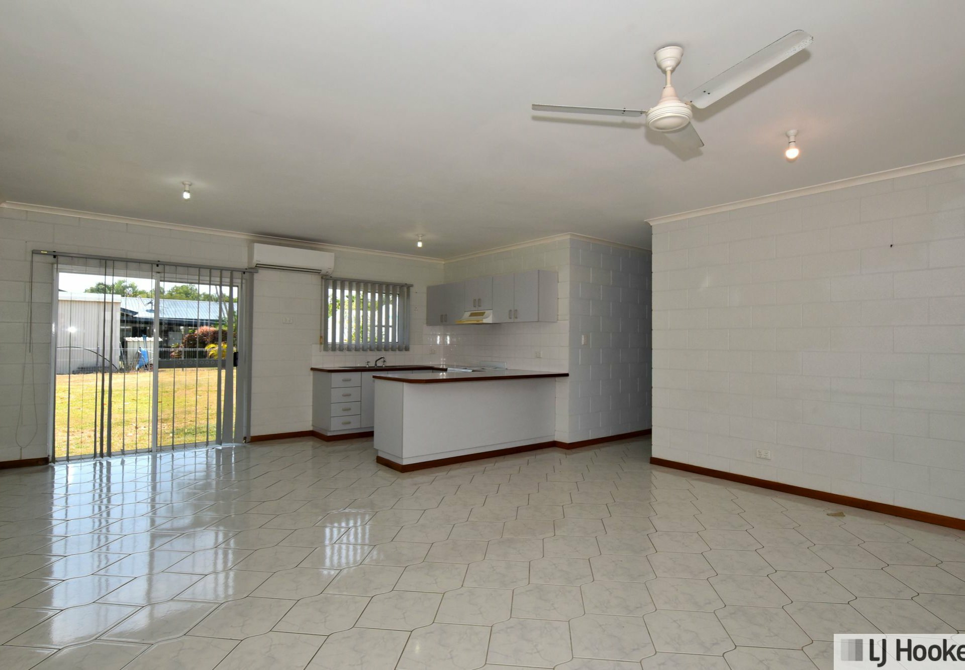 14 Melaleuca Drive, TULLY HEADS