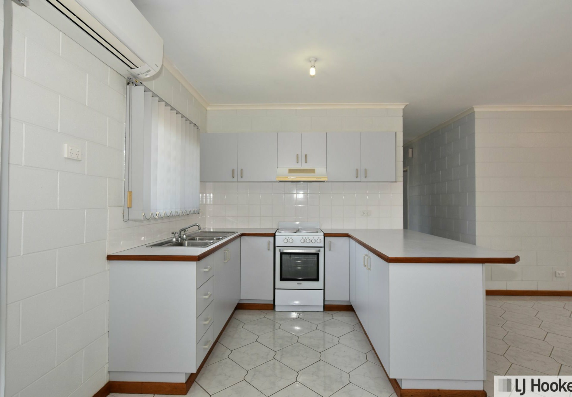 14 Melaleuca Drive, TULLY HEADS