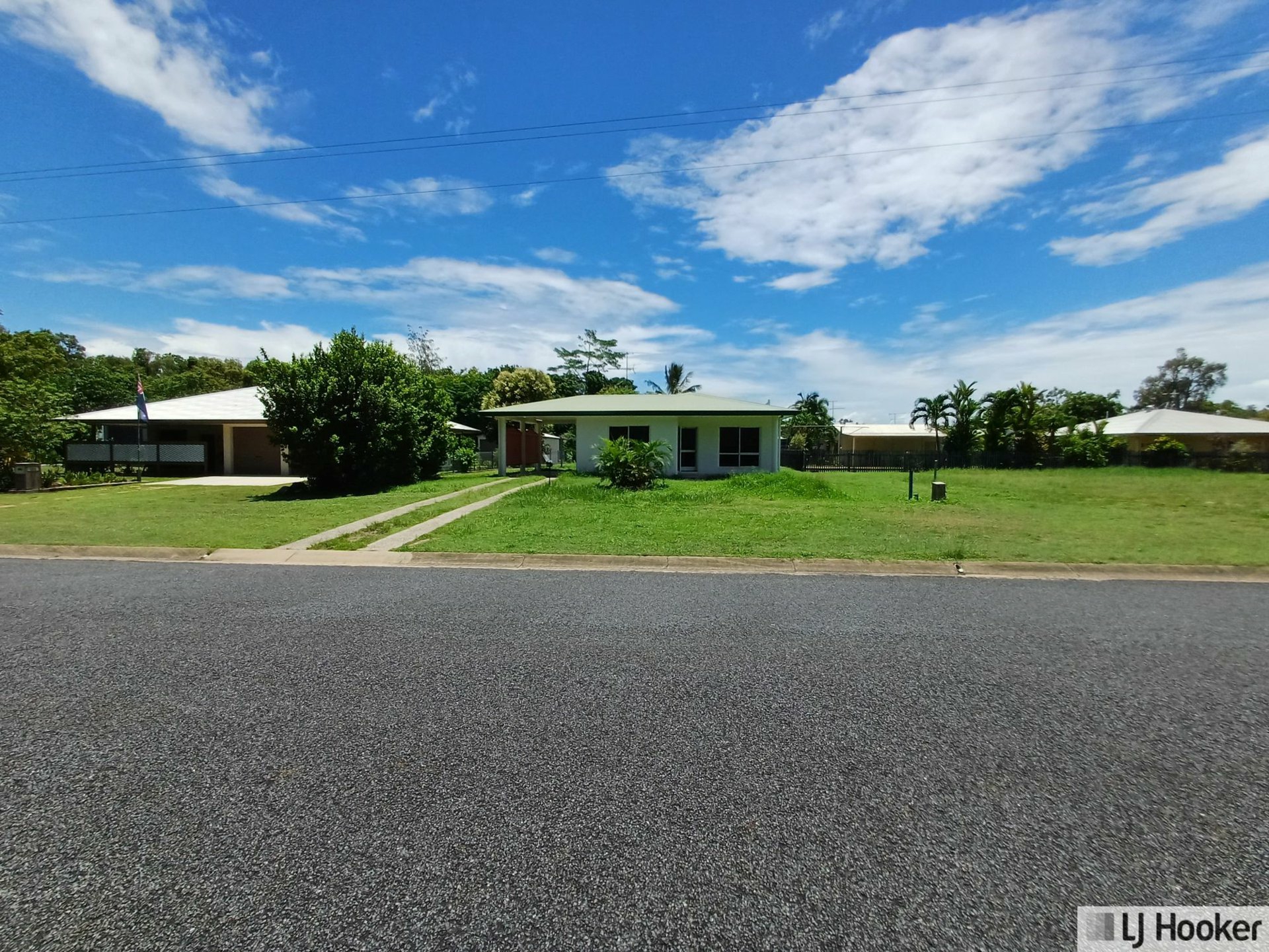 102 Tully Heads Road Tully Heads QLD Property Details LJ Hooker