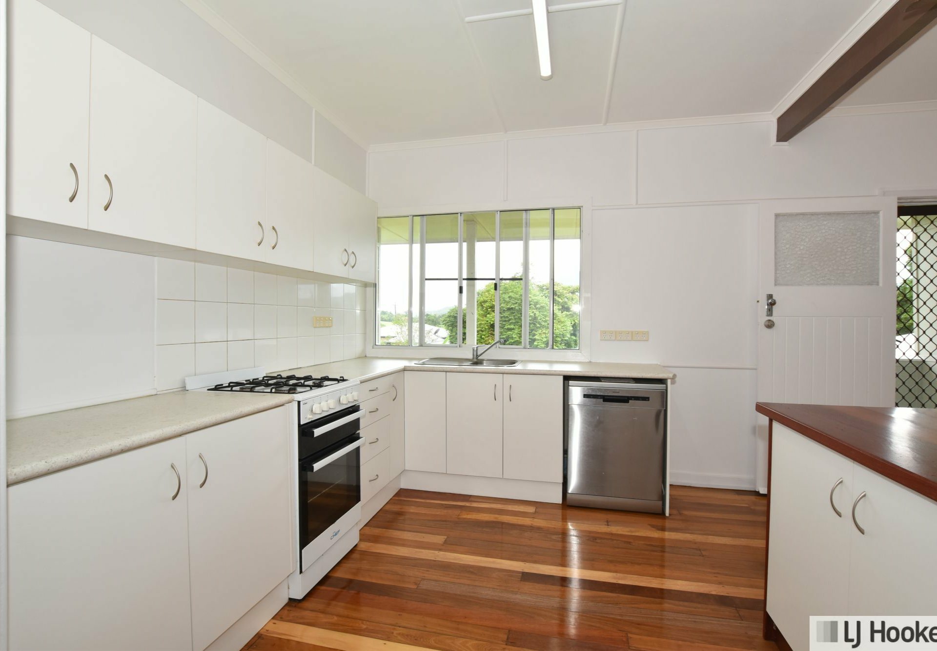 8 Cairns Street, TULLY