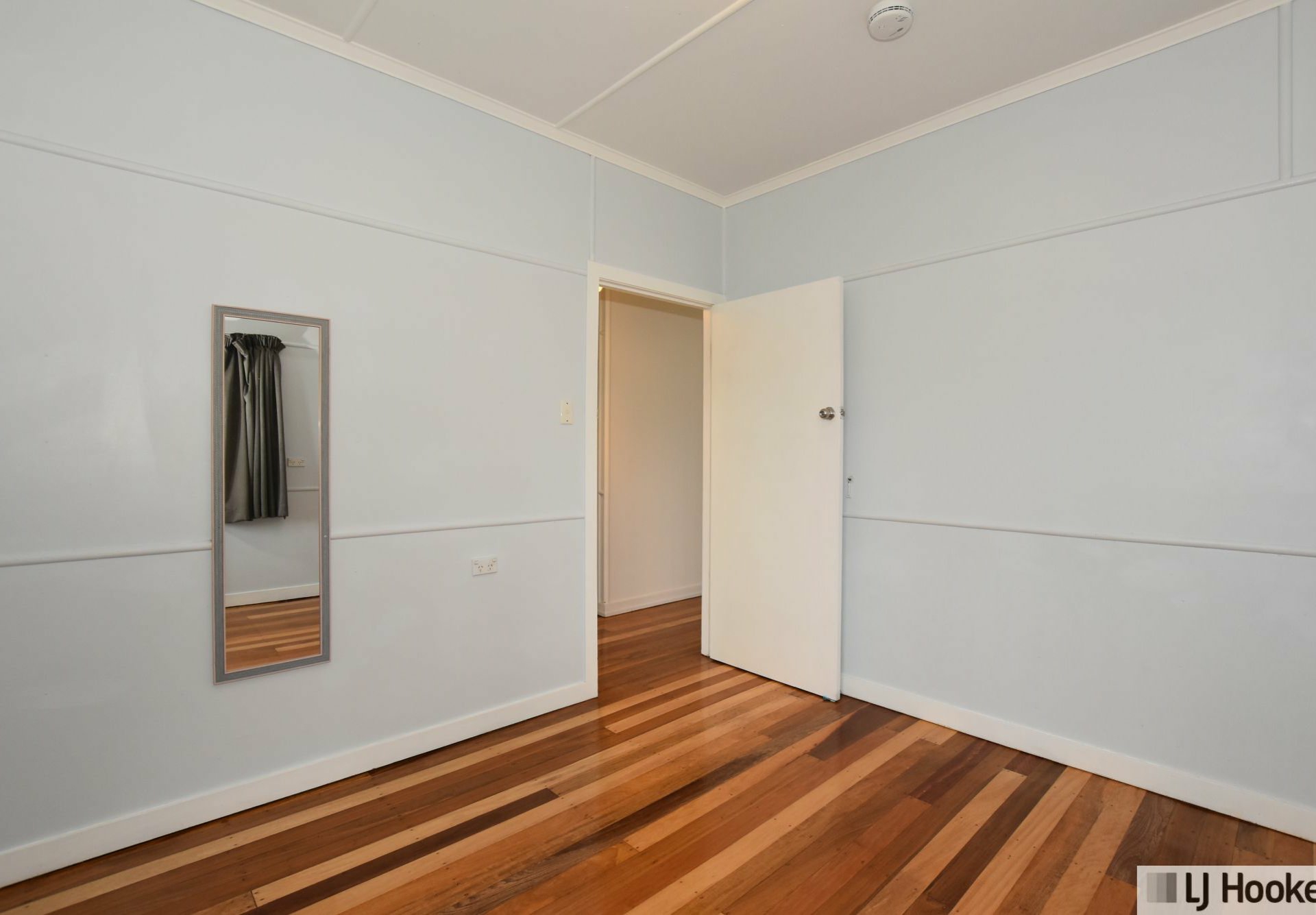 8 Cairns Street, TULLY