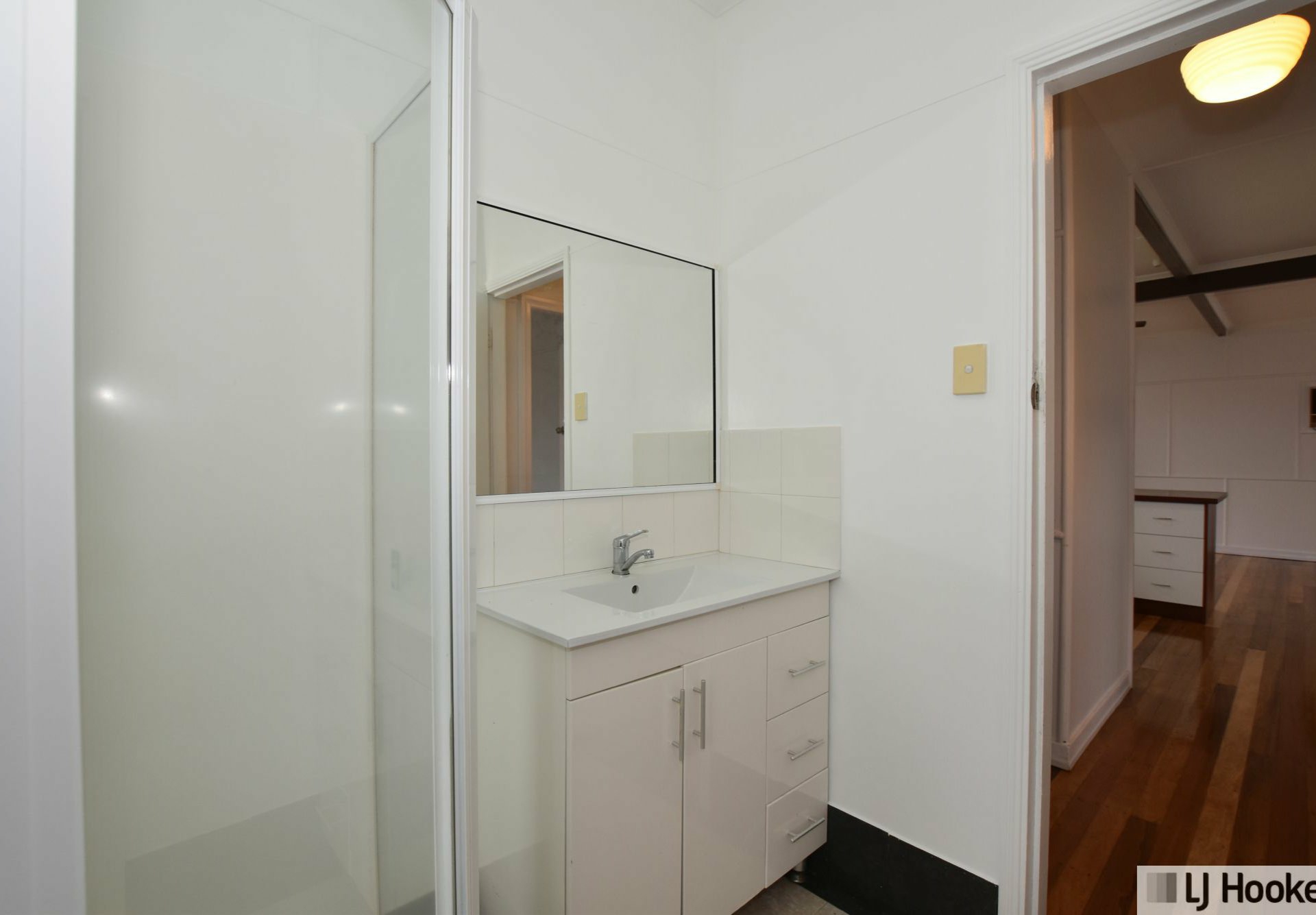 8 Cairns Street, TULLY