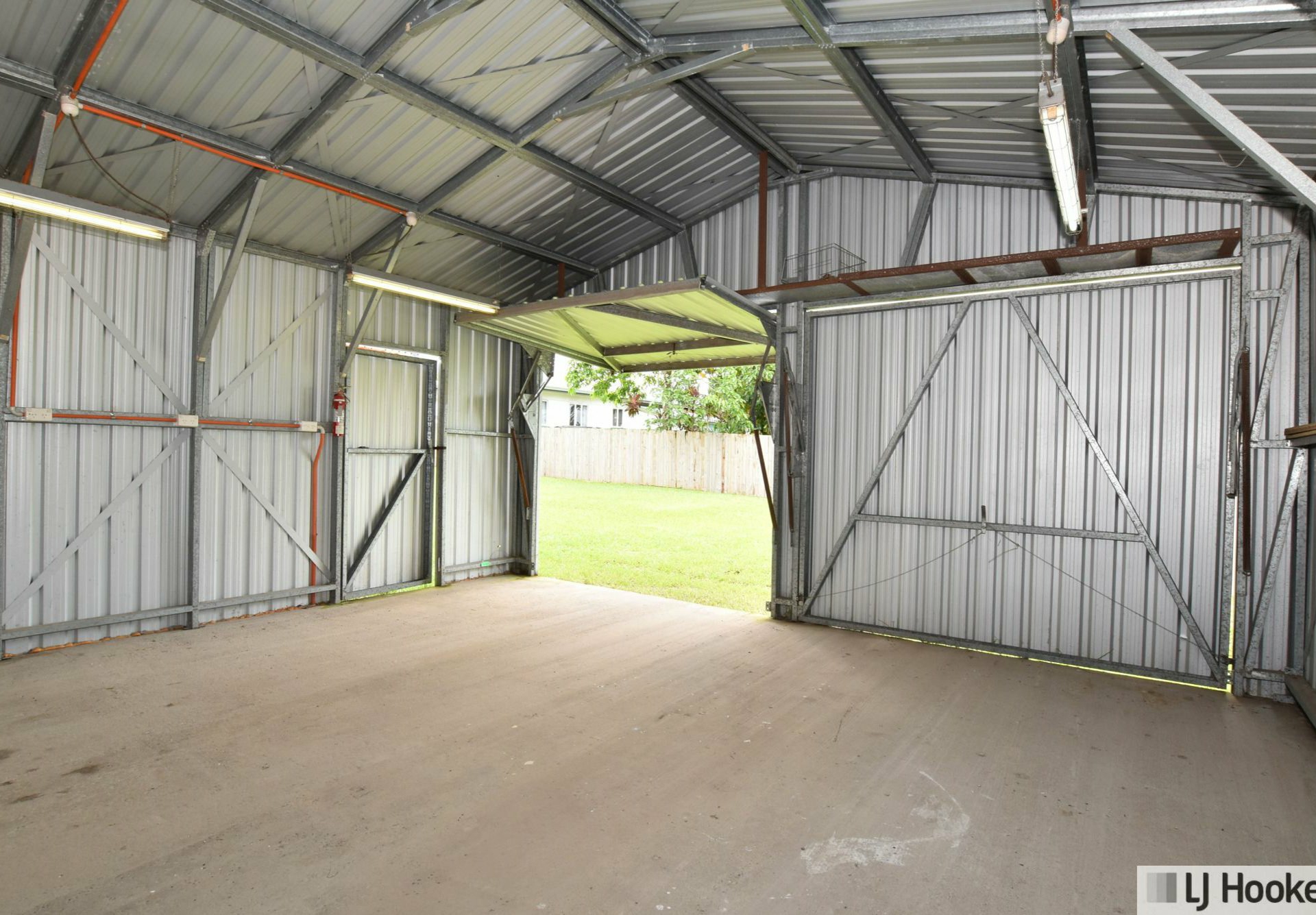 8 Cairns Street, TULLY