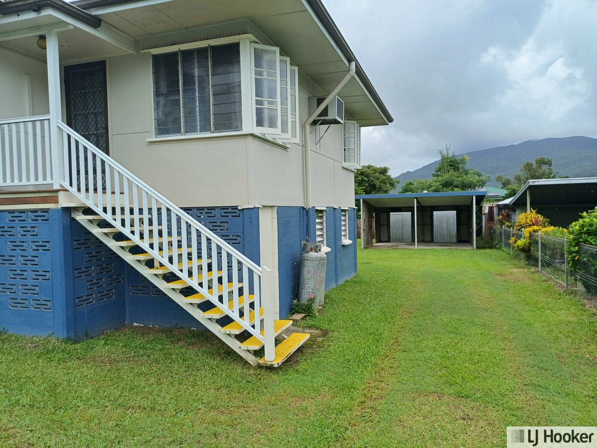 8 Cairns Street, TULLY