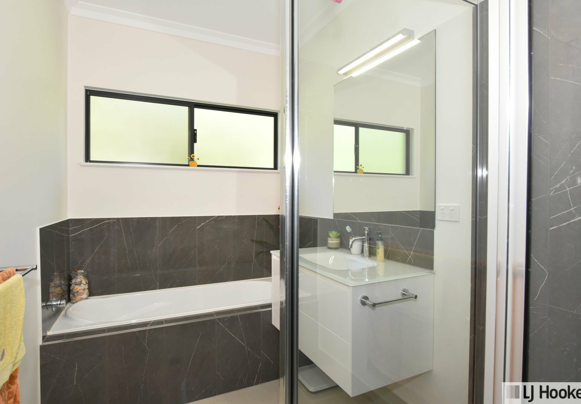 46 Pease Street, TULLY