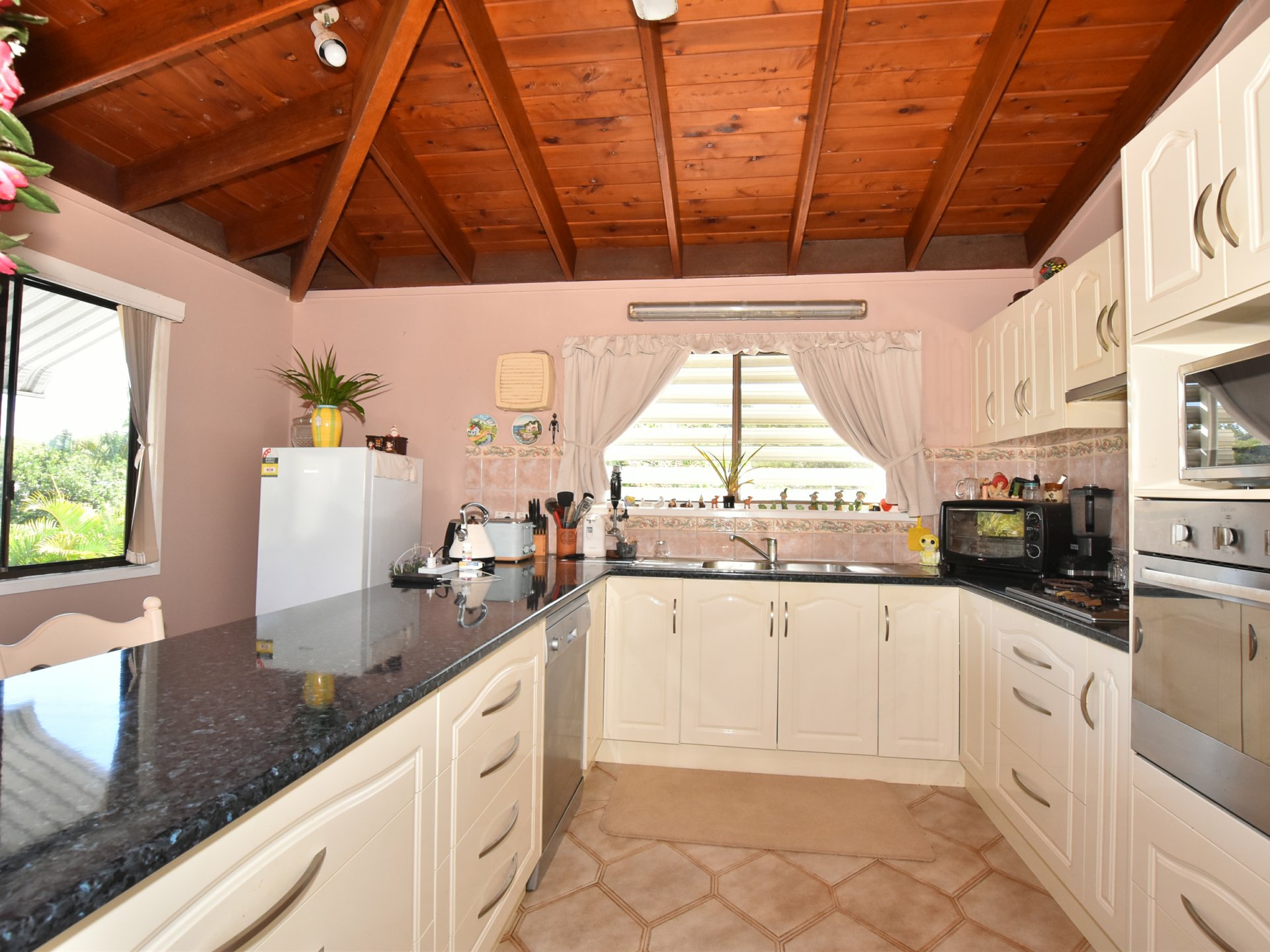 66 Taylor street, TULLY HEADS