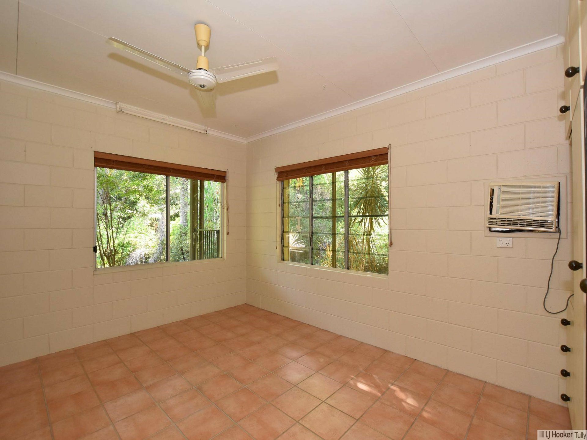 6 Lloyd Bell Road, MERRYBURN