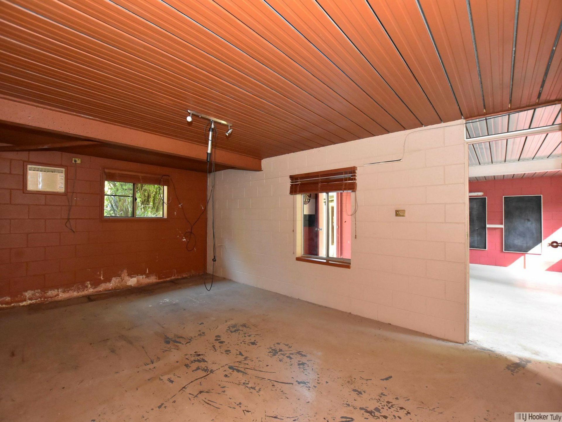 6 Lloyd Bell Road, MERRYBURN