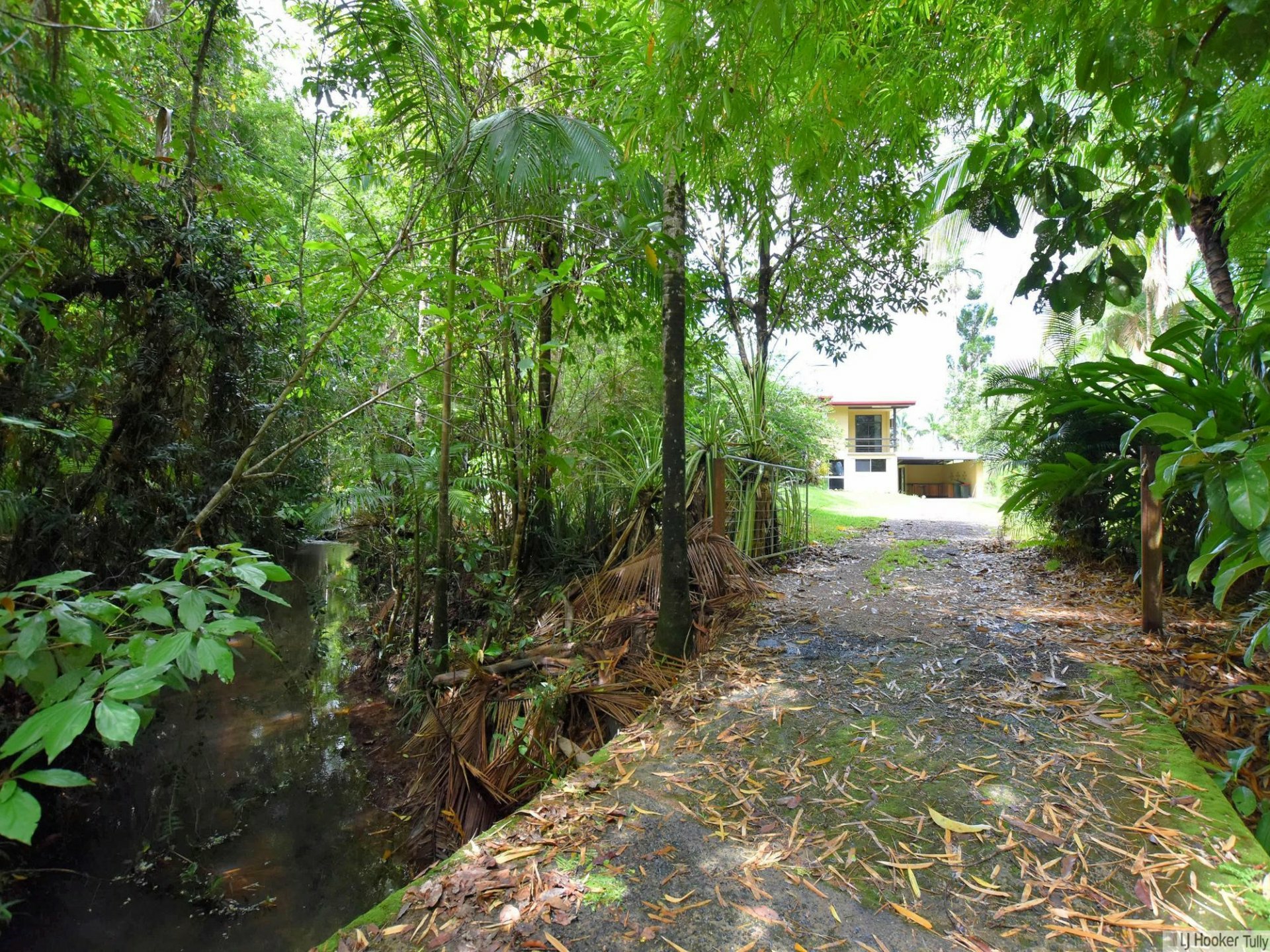 6 Lloyd Bell Road, MERRYBURN