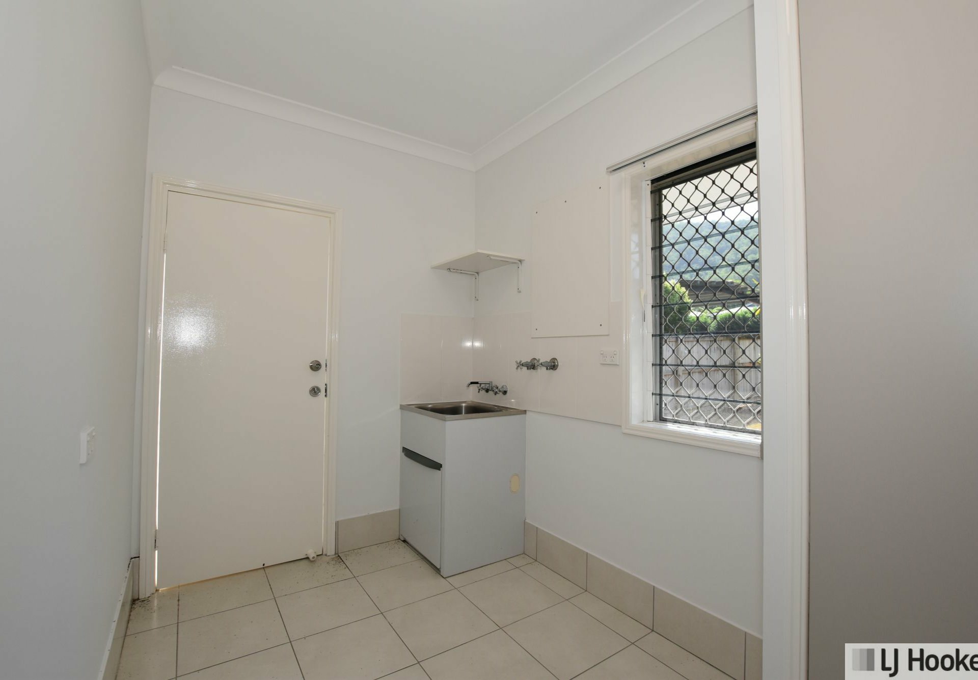 6 Dore Street, TULLY