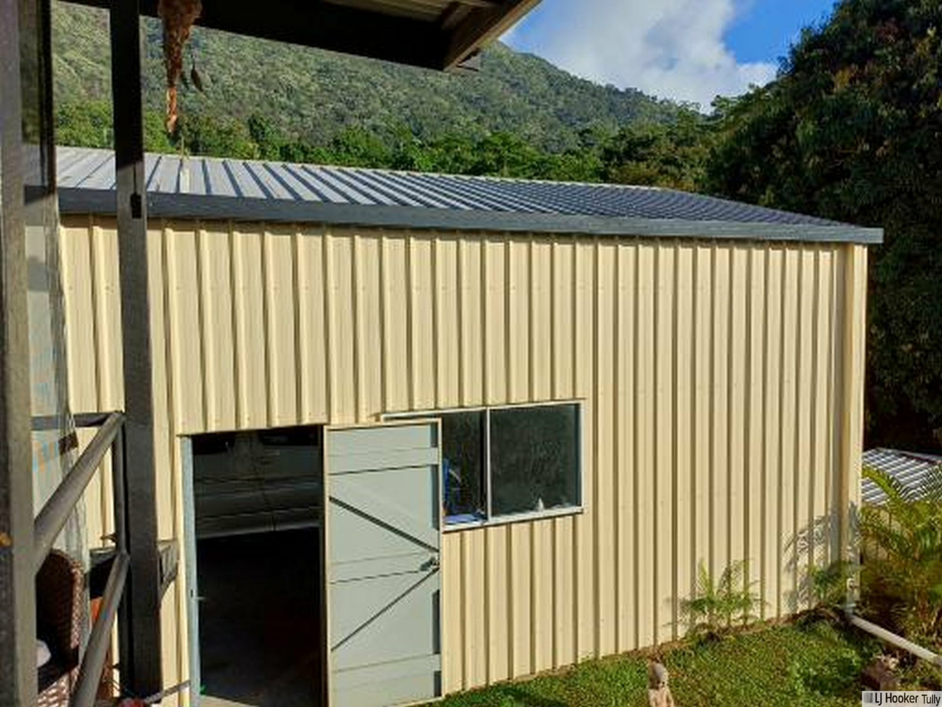 12 Briggs Street, TULLY