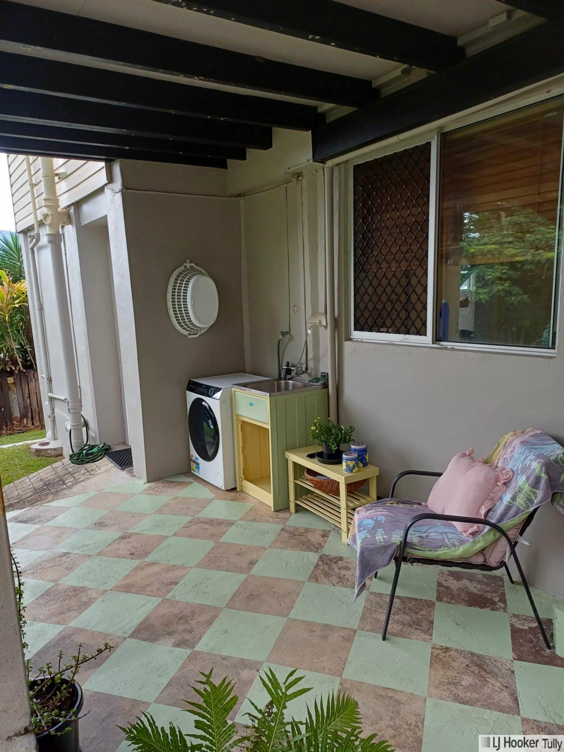 12 Briggs Street, TULLY