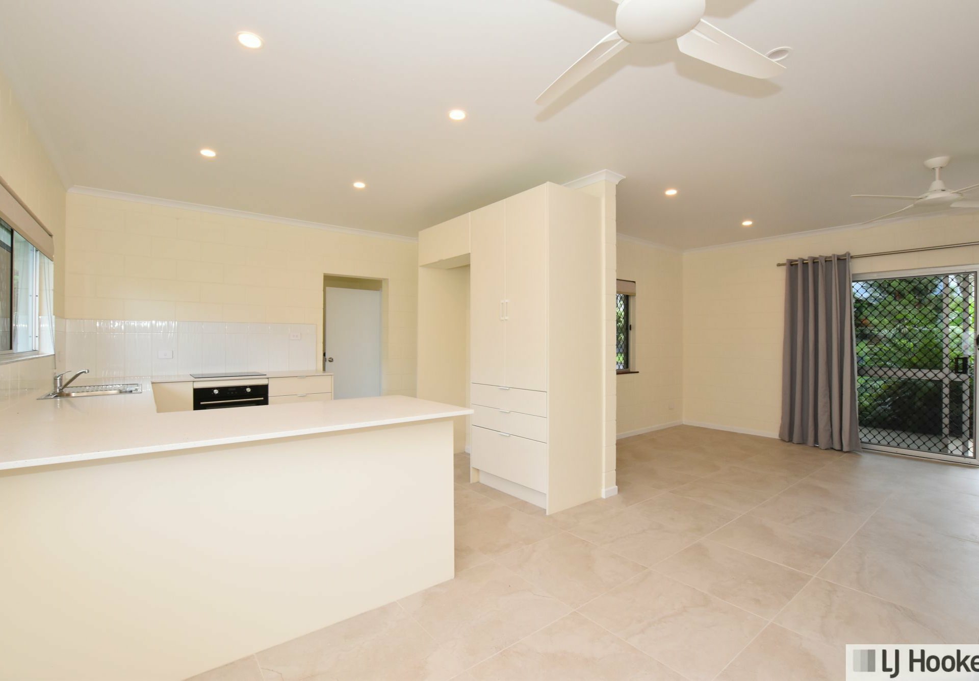 Unit 1 & 2/13 Cairns St, TULLY