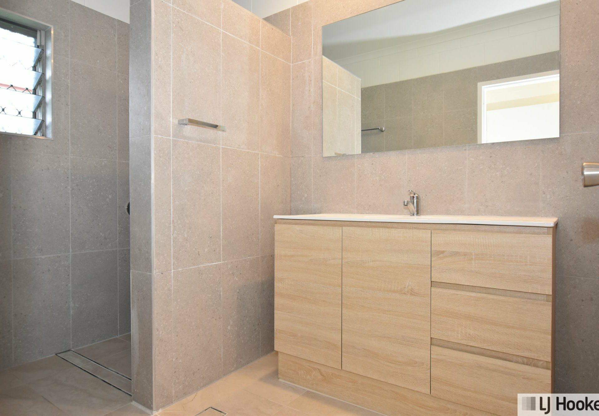 Unit 1 & 2/13 Cairns St, TULLY