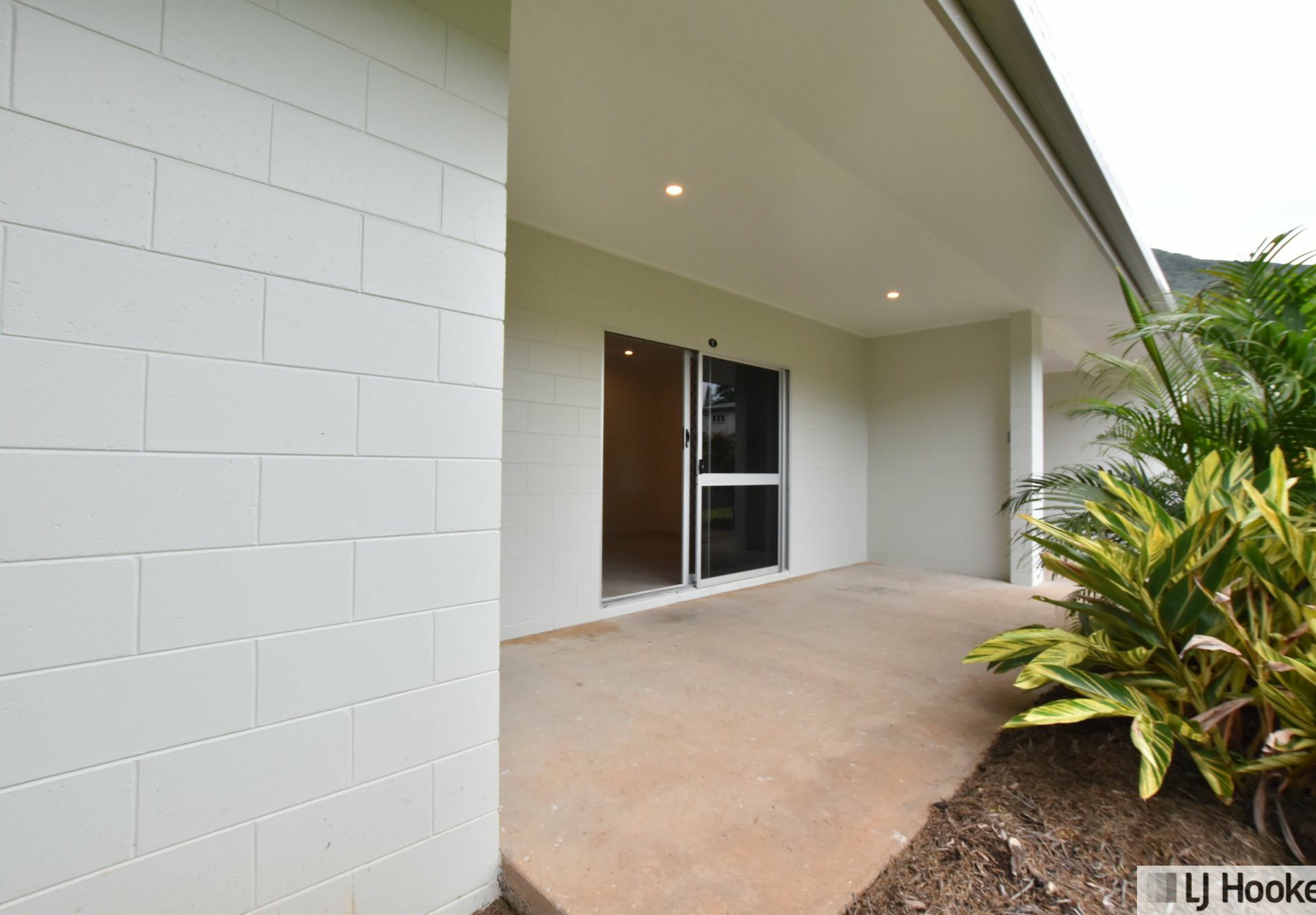 Unit 1 & 2/13 Cairns St, TULLY