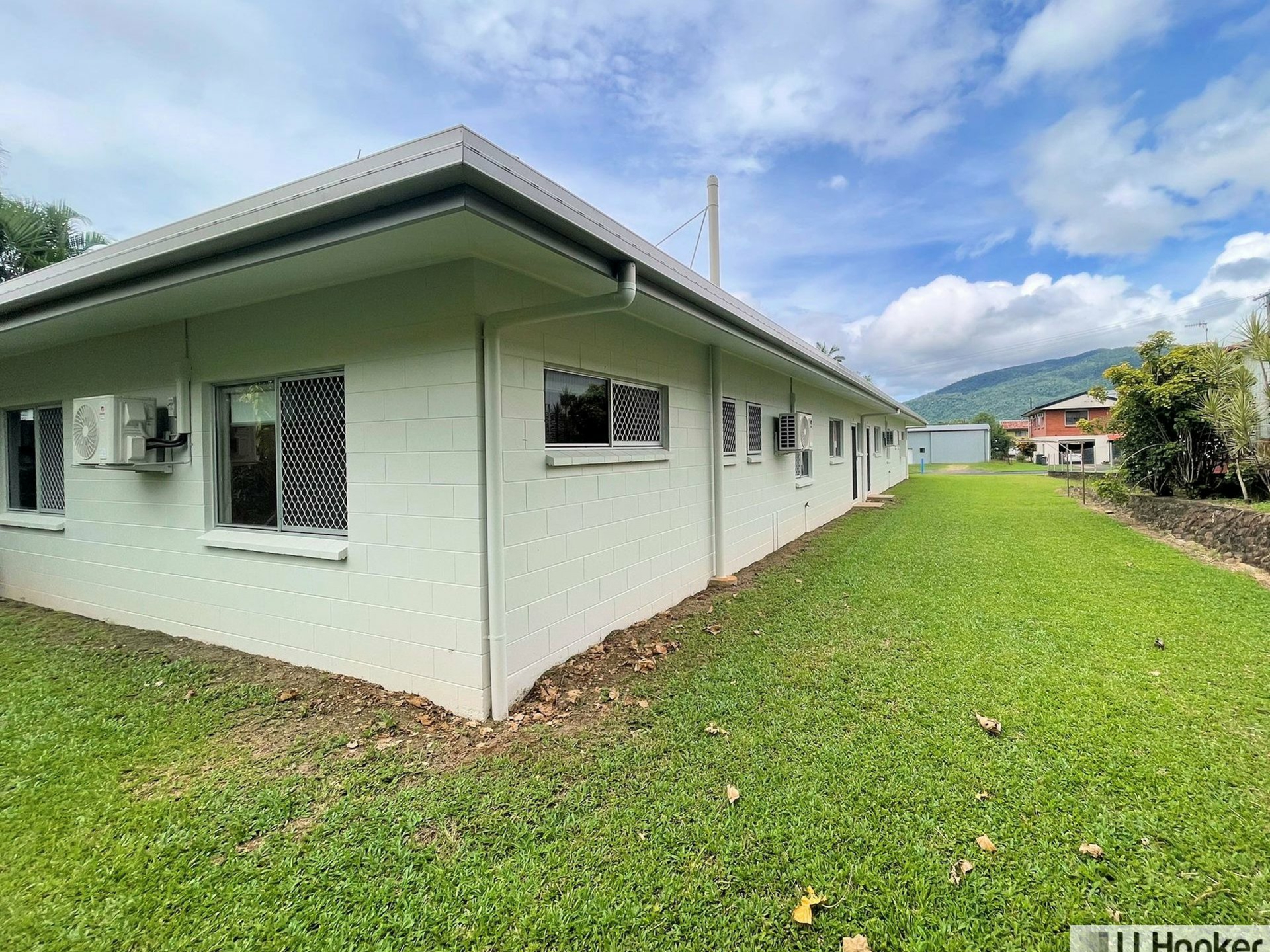 Unit 1 & 2/13 Cairns St, TULLY